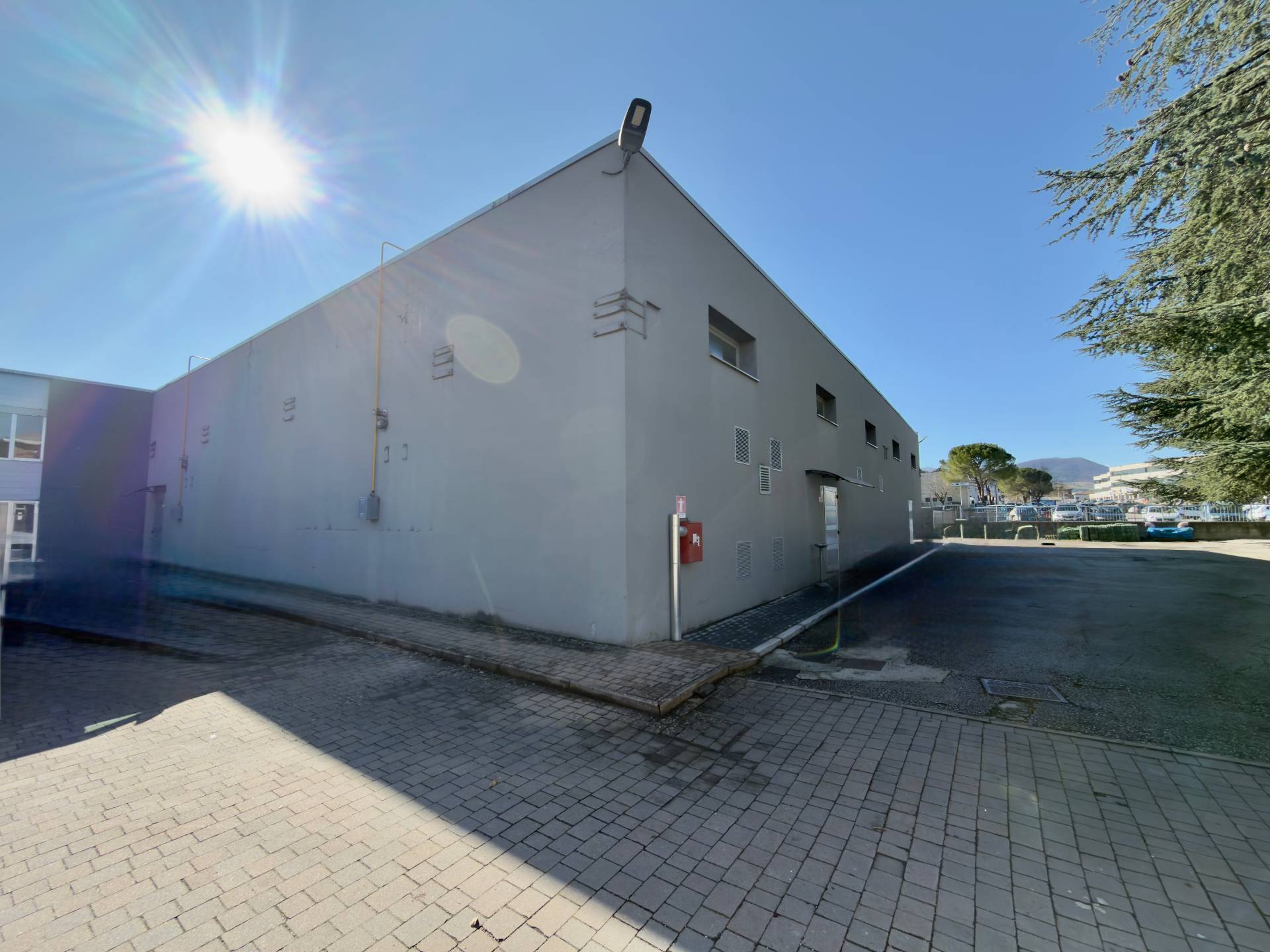 Capannone in vendita a Fabriano, SEMI PERIFERIA