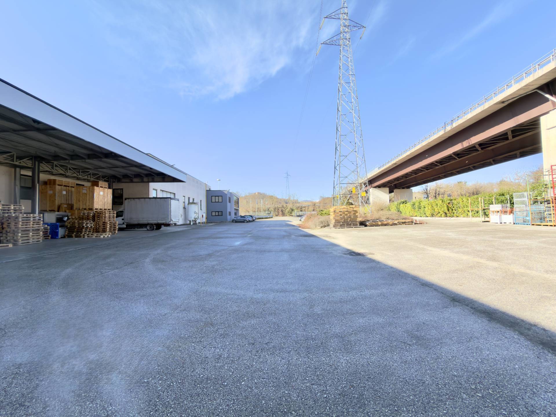 Opificio in vendita a Fabriano, PERIFERIA