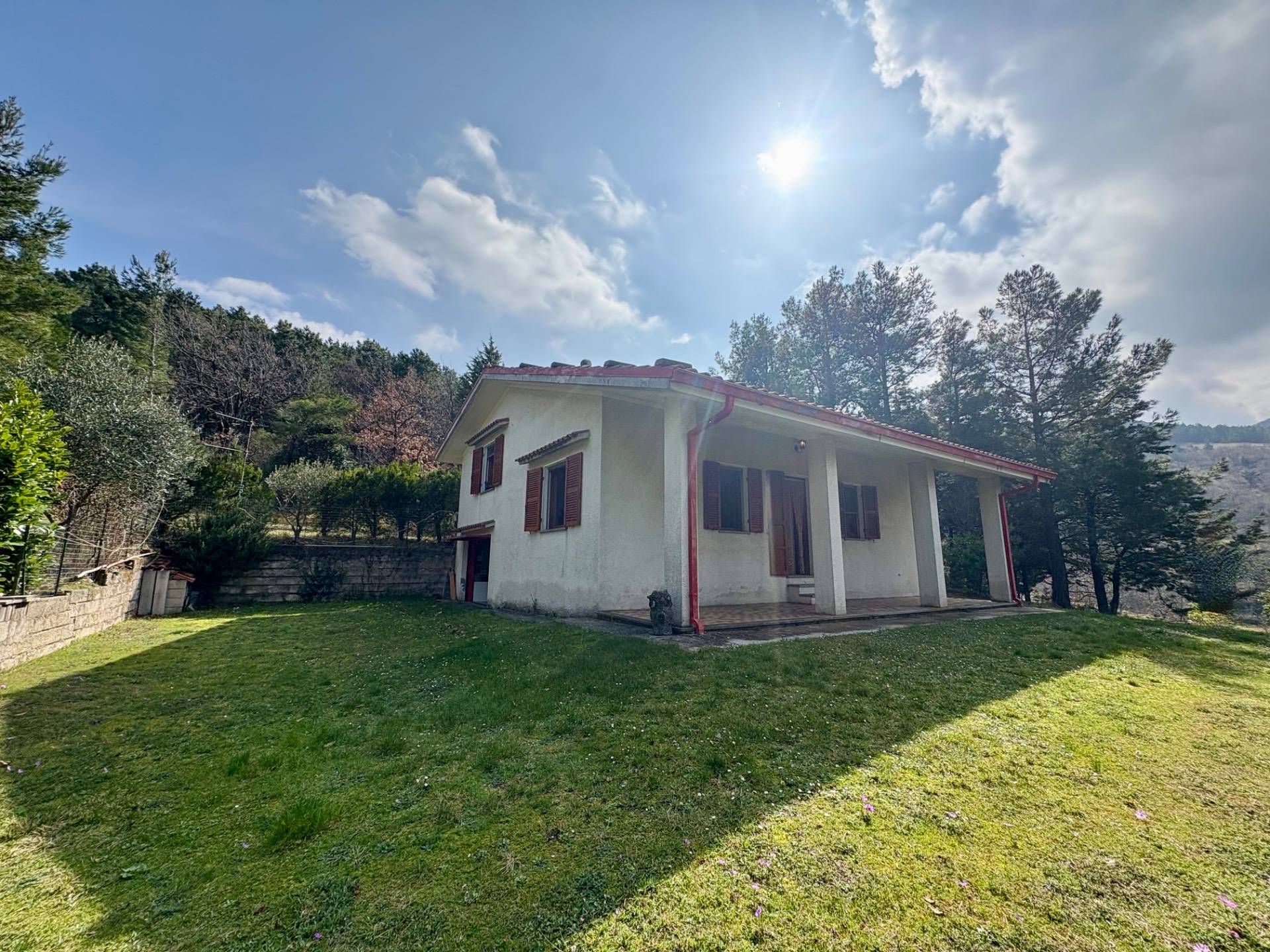 Casa singola in vendita a Fabriano, FRAZIONI