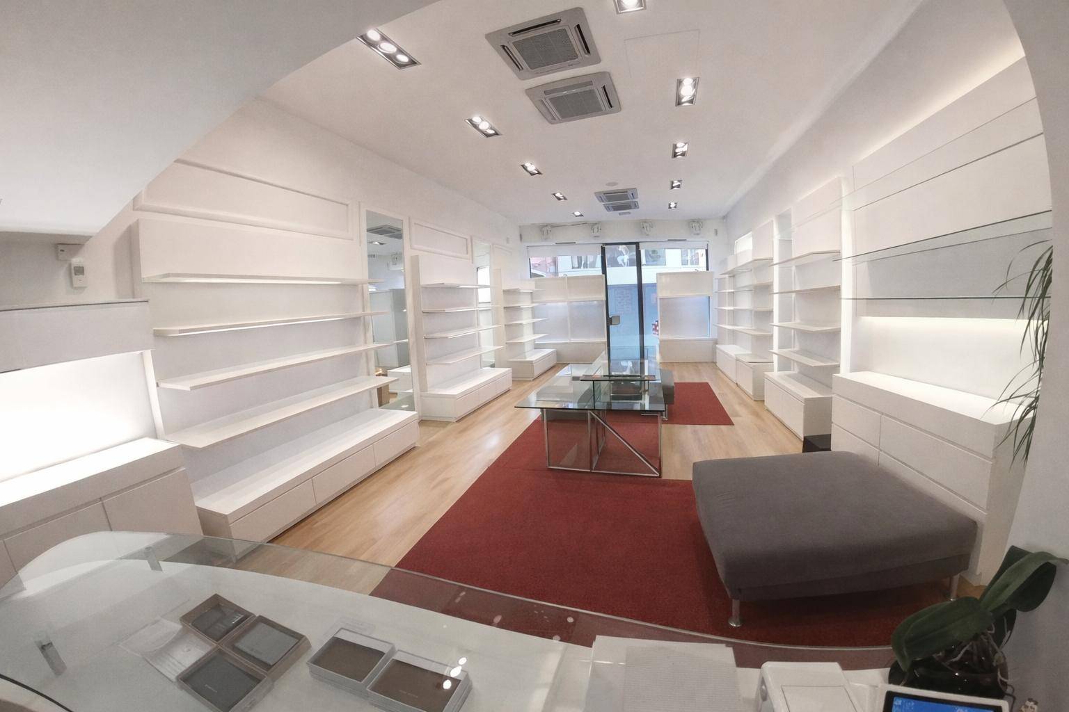 Locale commerciale in affitto a Fabriano, CENTRO STORICO