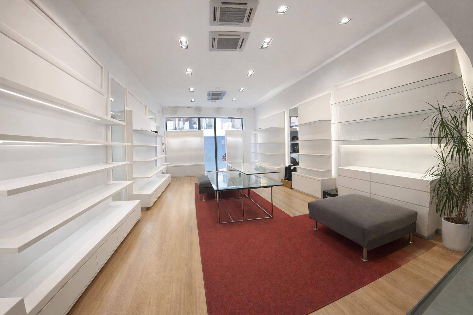 Locale commerciale in affitto a Fabriano, CENTRO STORICO