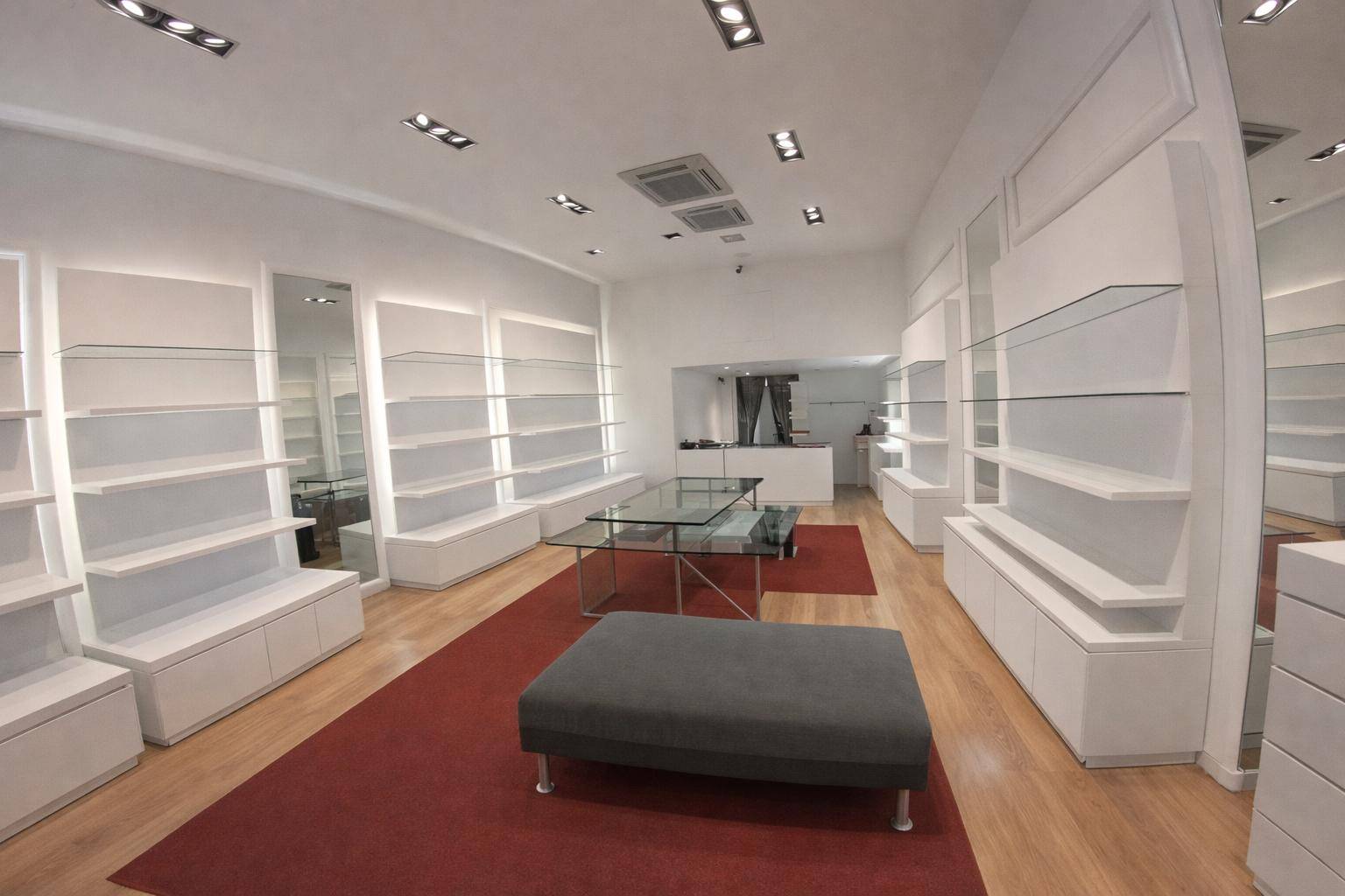 Locale commerciale in affitto a Fabriano, CENTRO STORICO