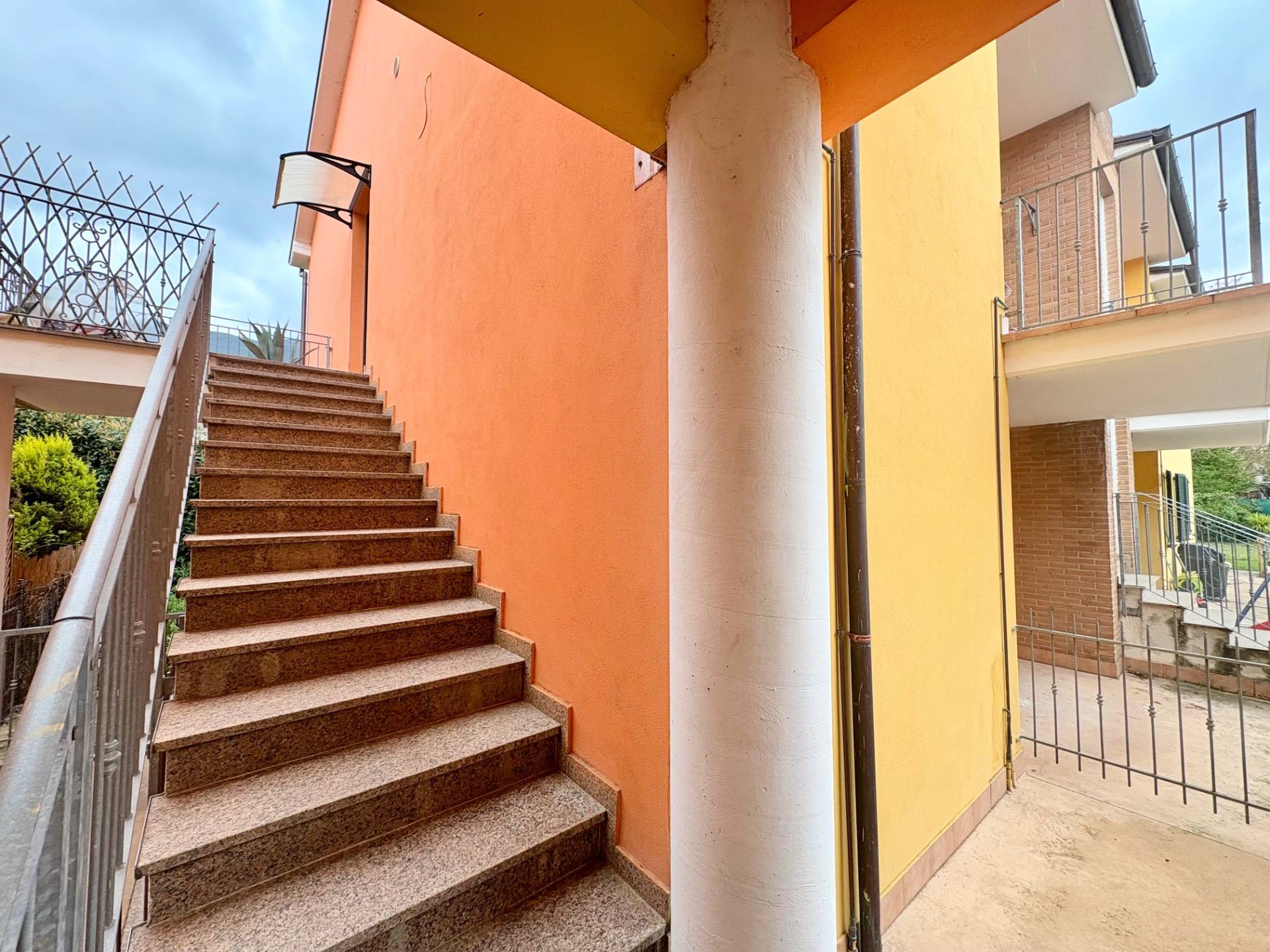 Appartamento in vendita a Fabriano, FRAZIONI