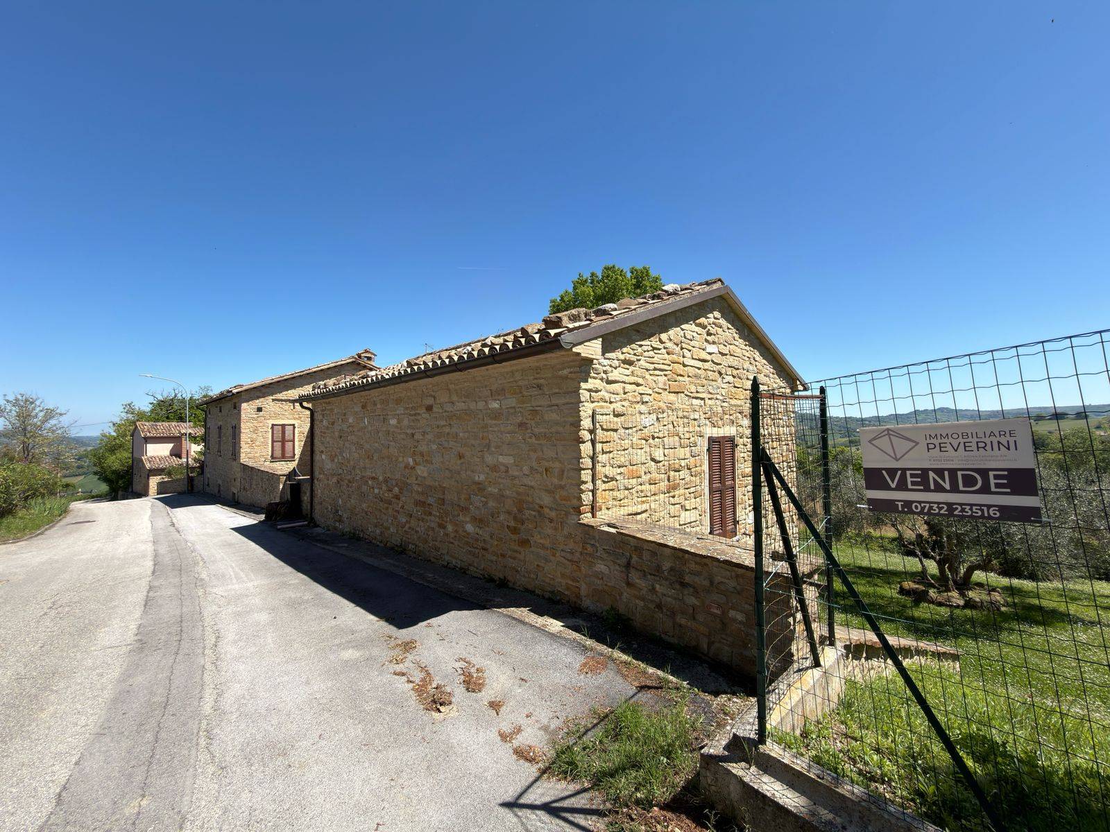 Casolare in vendita a Serra San Quirico, Sasso