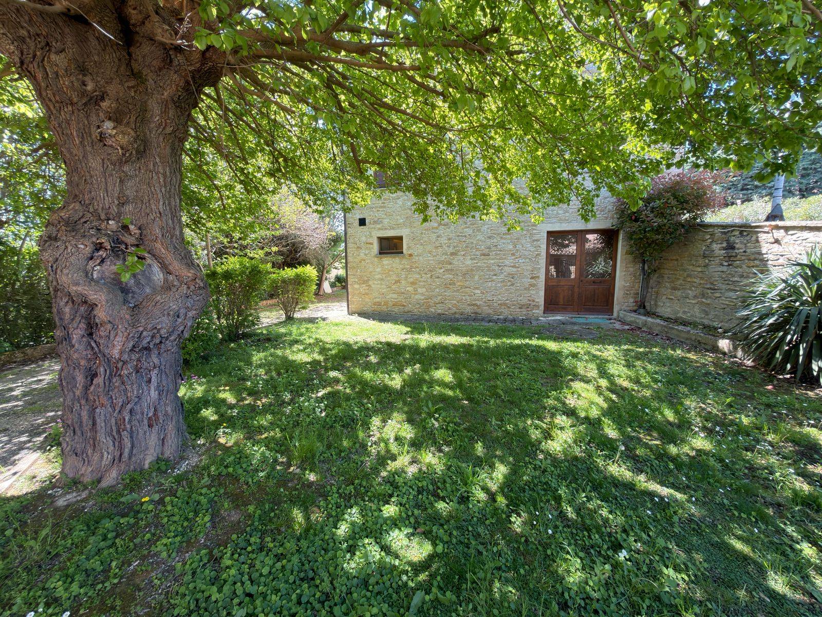 Casolare in vendita a Serra San Quirico, Sasso