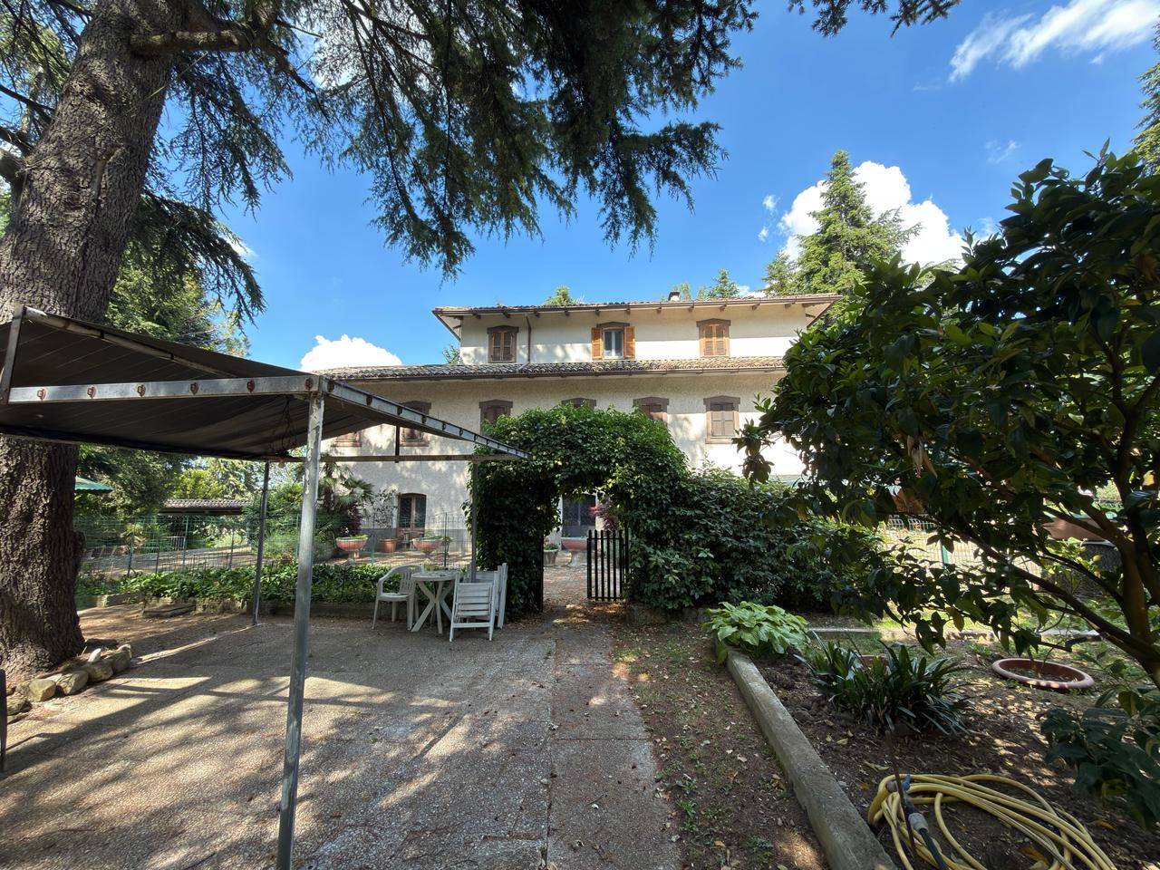Villa in vendita a Tolentino