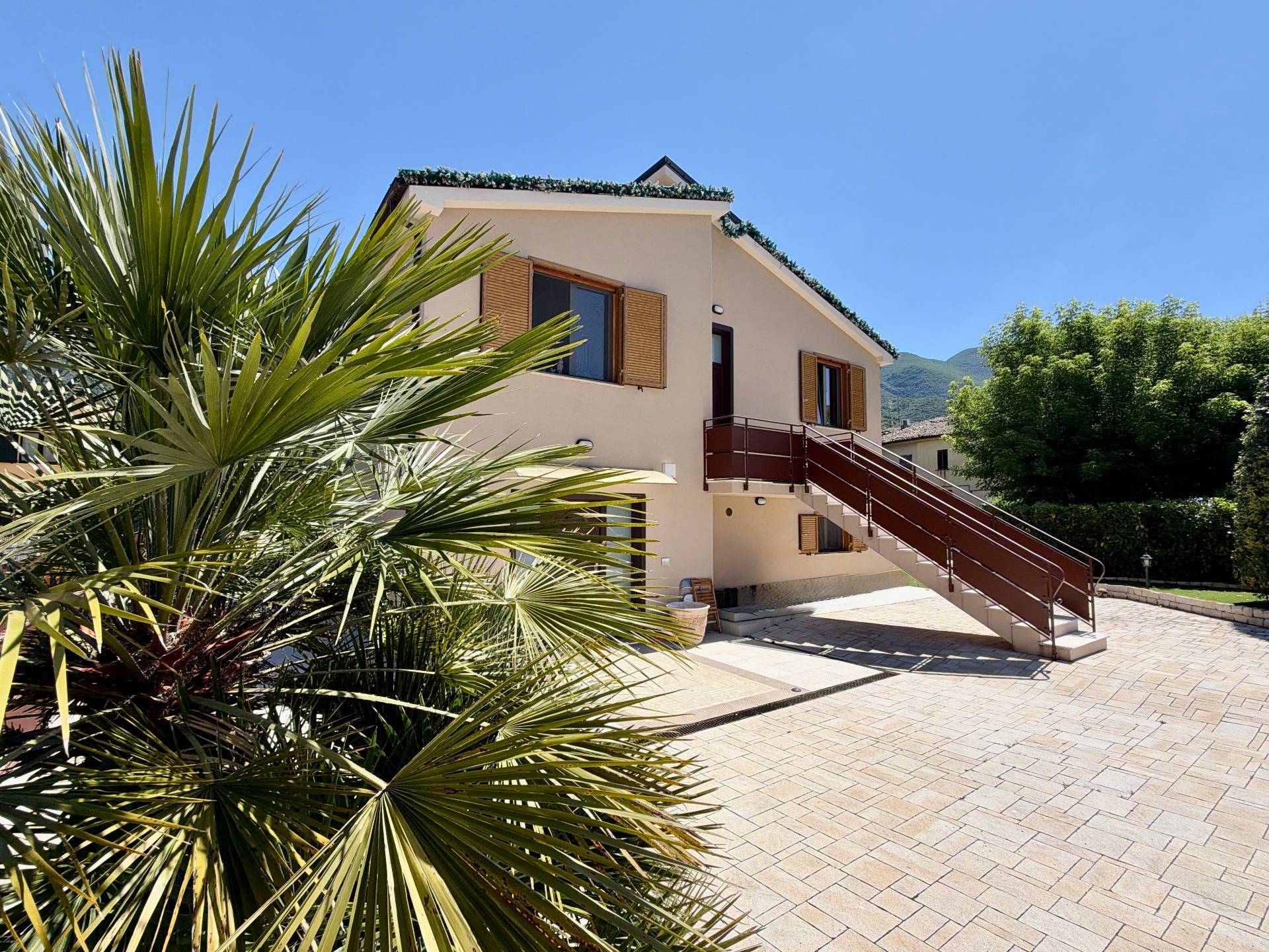 Villa in vendita a Fabriano, FRAZIONI