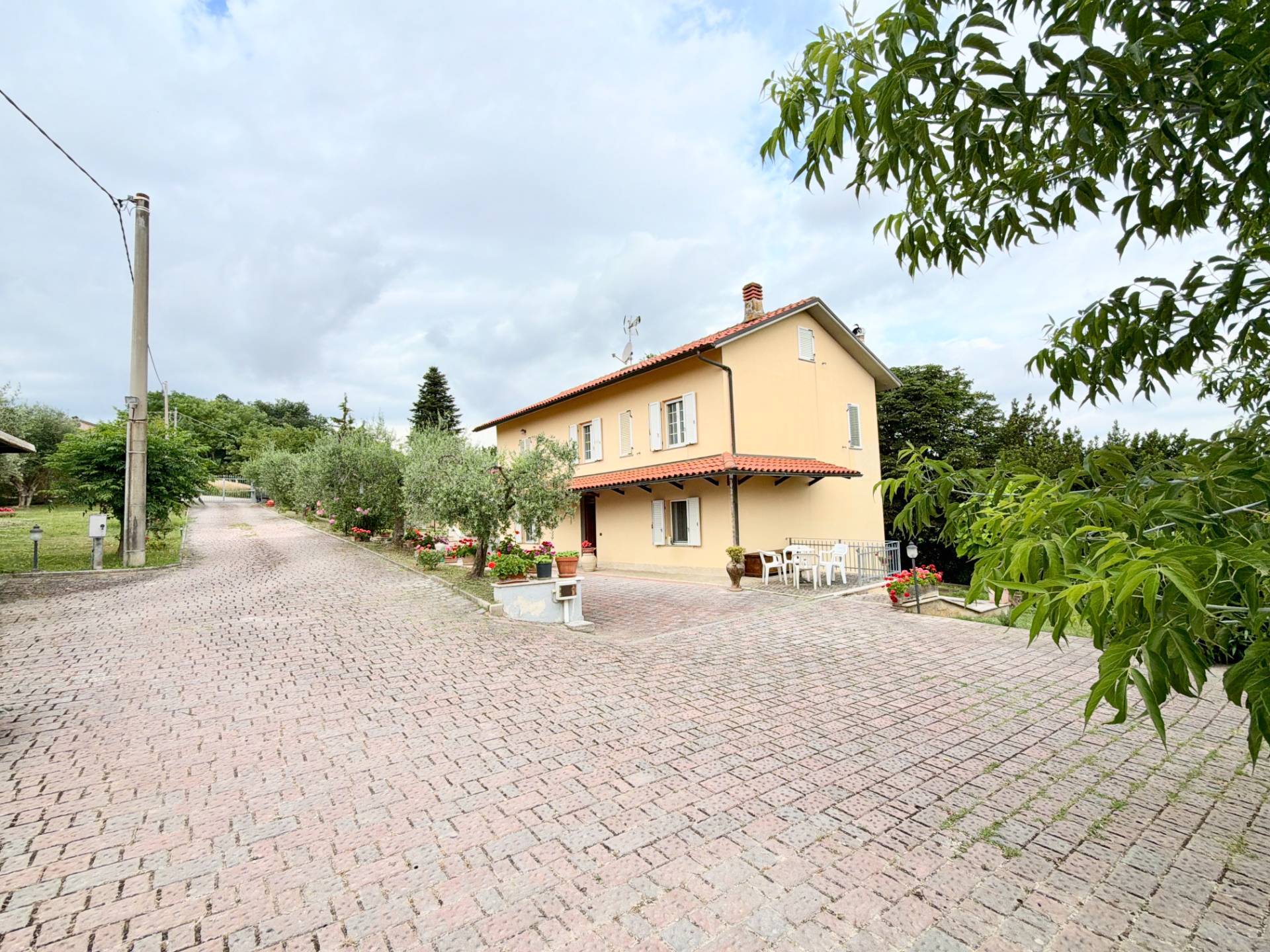 Villa in vendita a Jesi