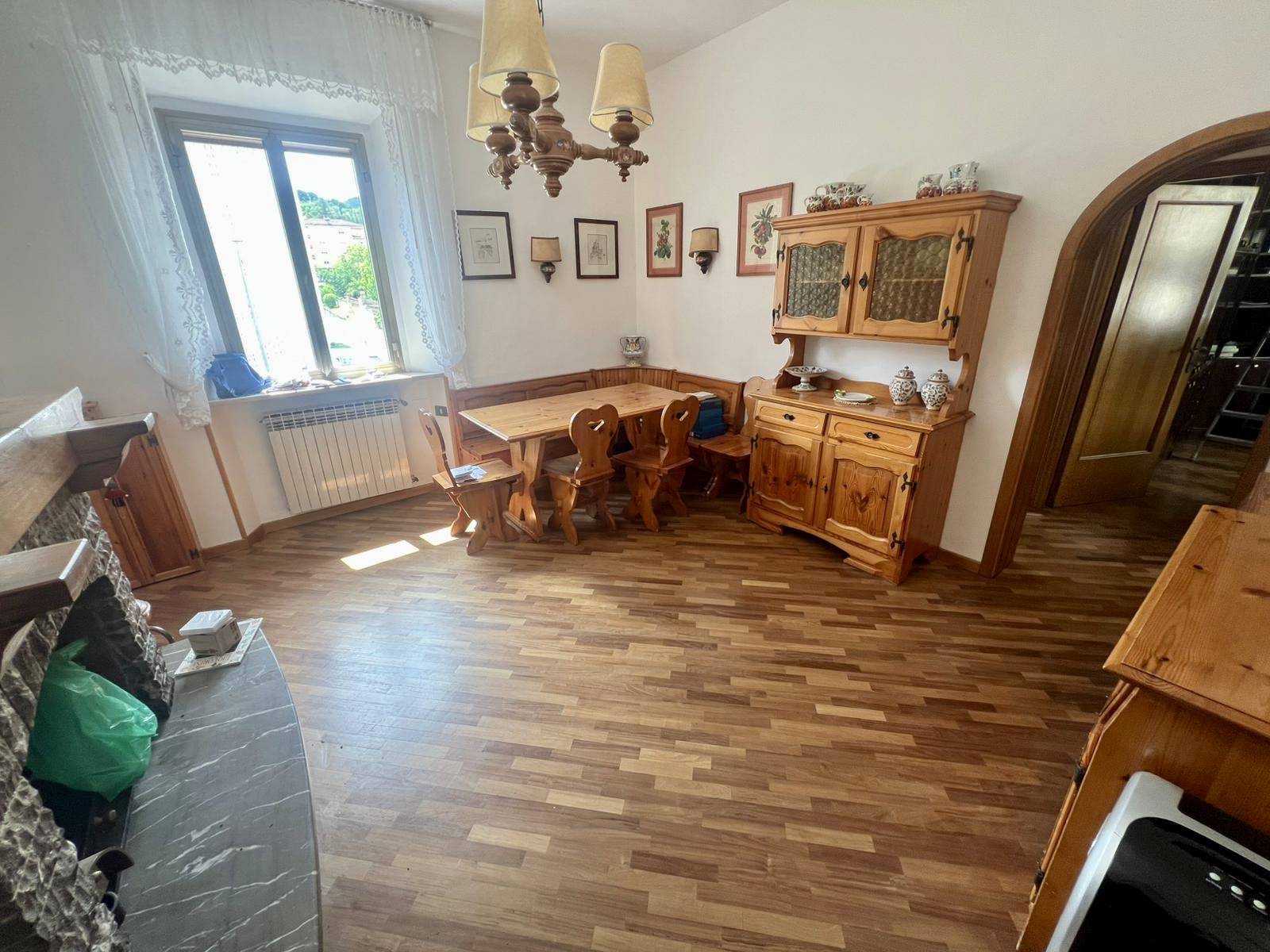 Appartamento in vendita a Fabriano, SEMI PERIFERIA