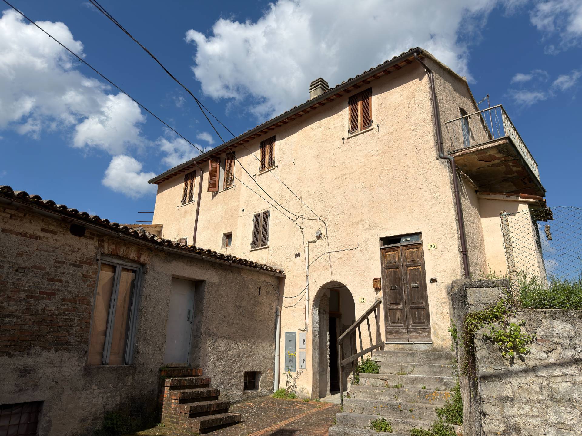 Cielo Terra in vendita a Fabriano, FRAZIONI