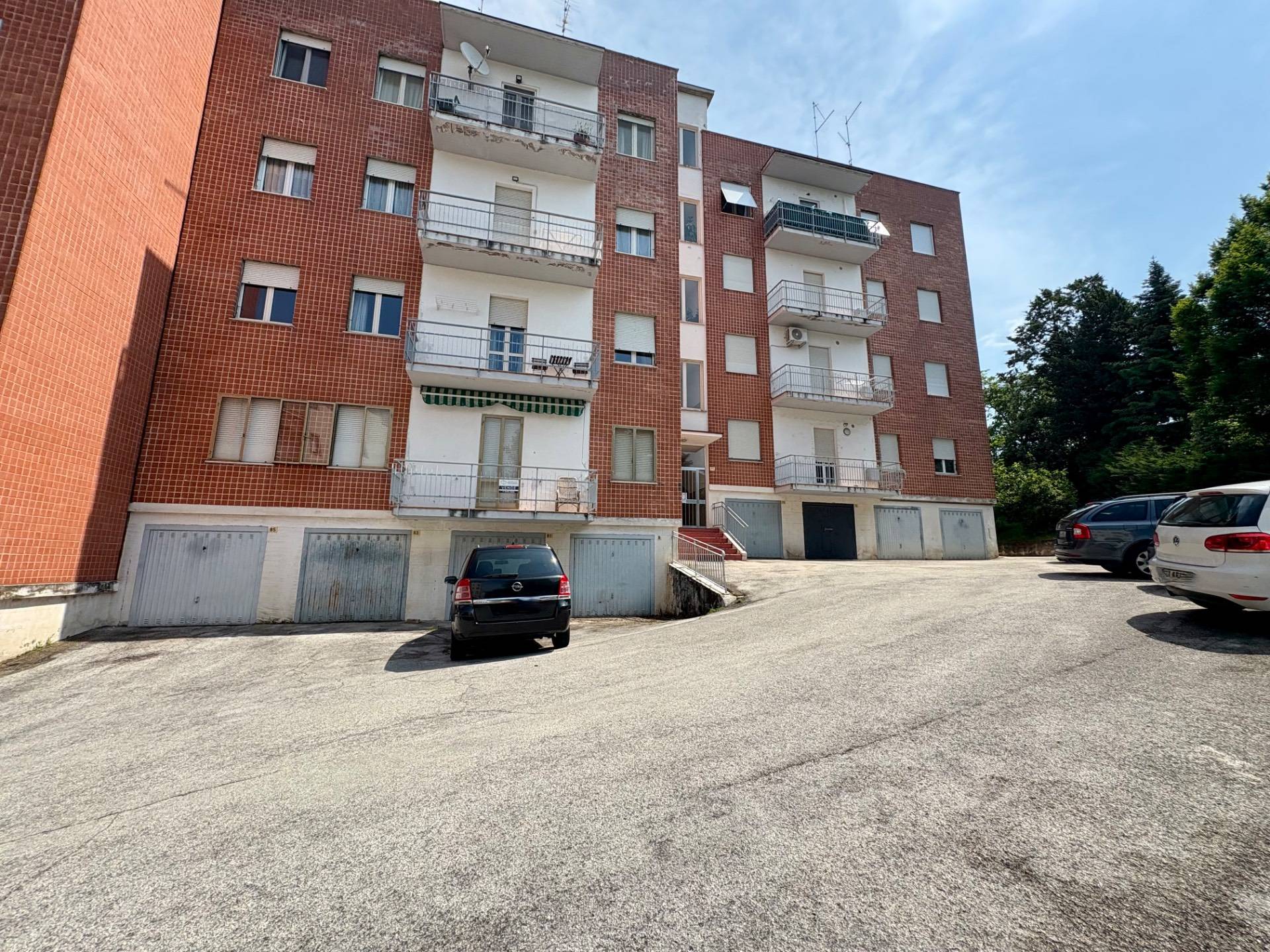 Appartamento in vendita a Fabriano, SEMI PERIFERIA