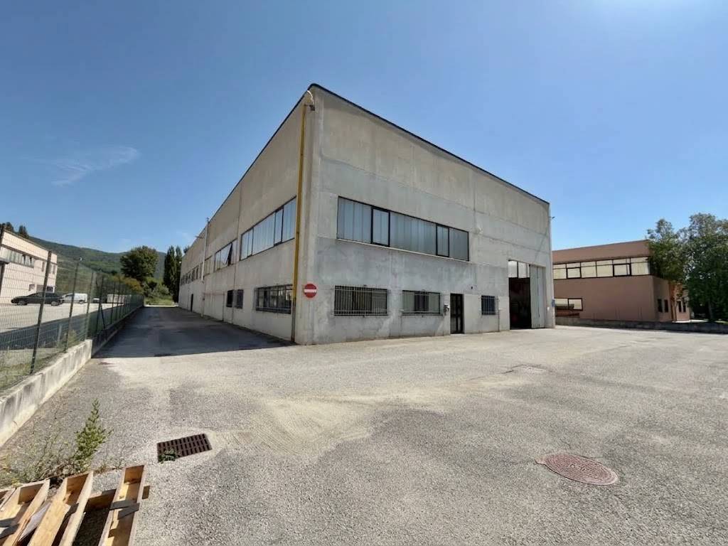 Capannone in vendita a Fabriano, PERIFERIA