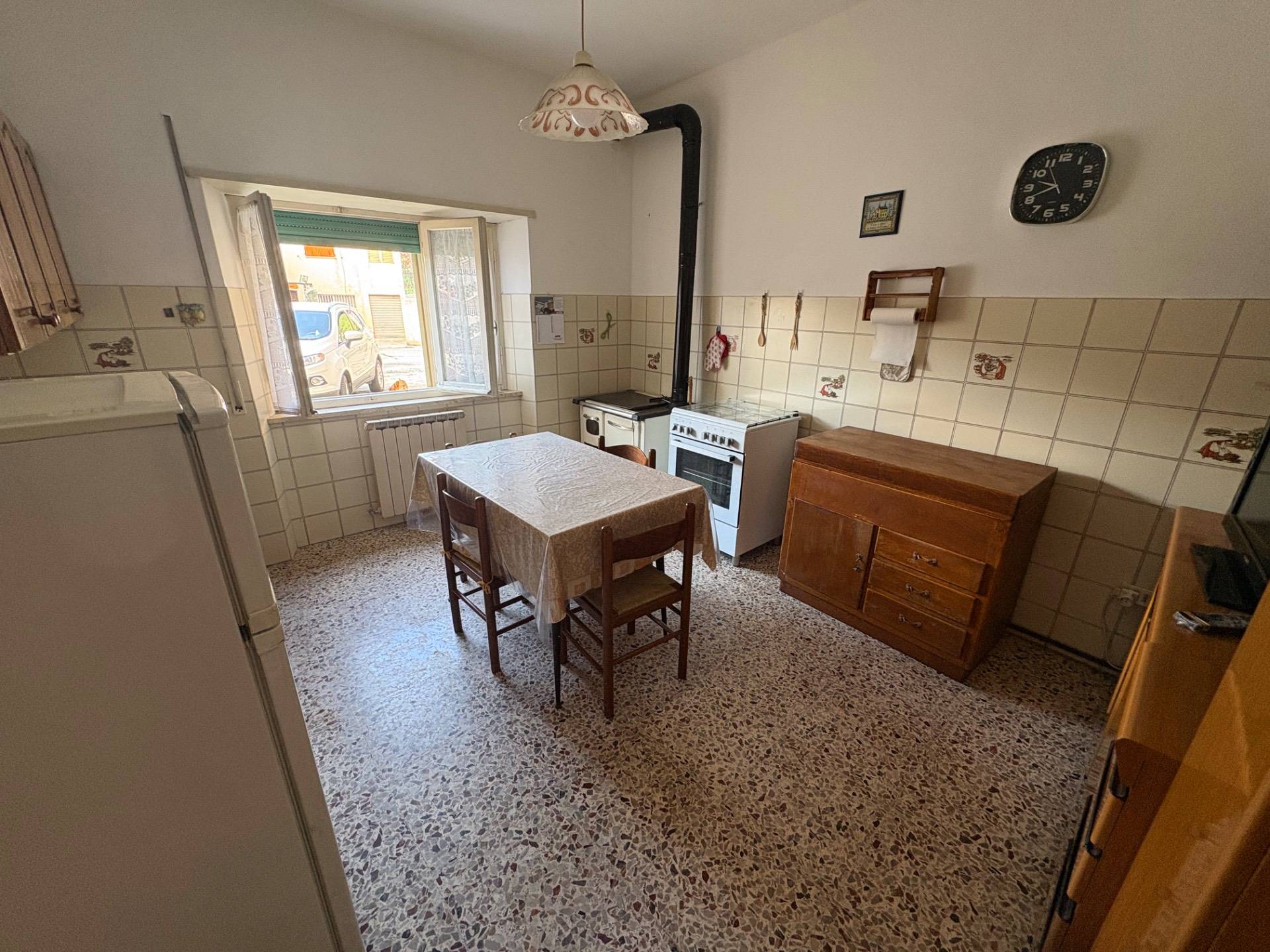 Casa singola in vendita a Fabriano, FRAZIONI