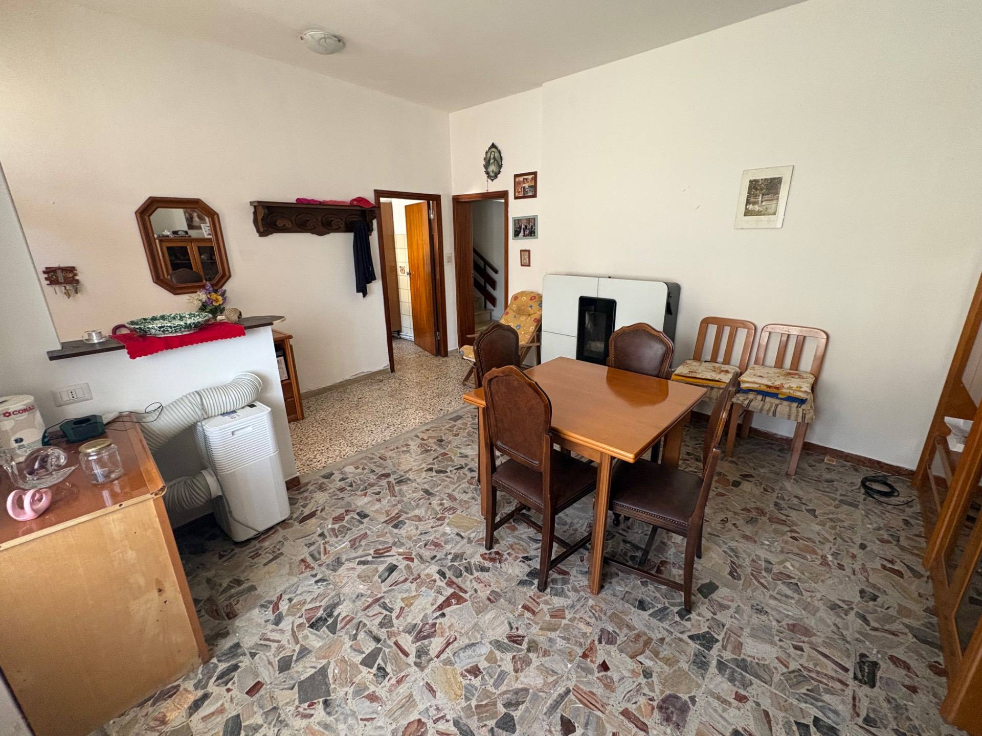 Casa singola in vendita a Fabriano, FRAZIONI