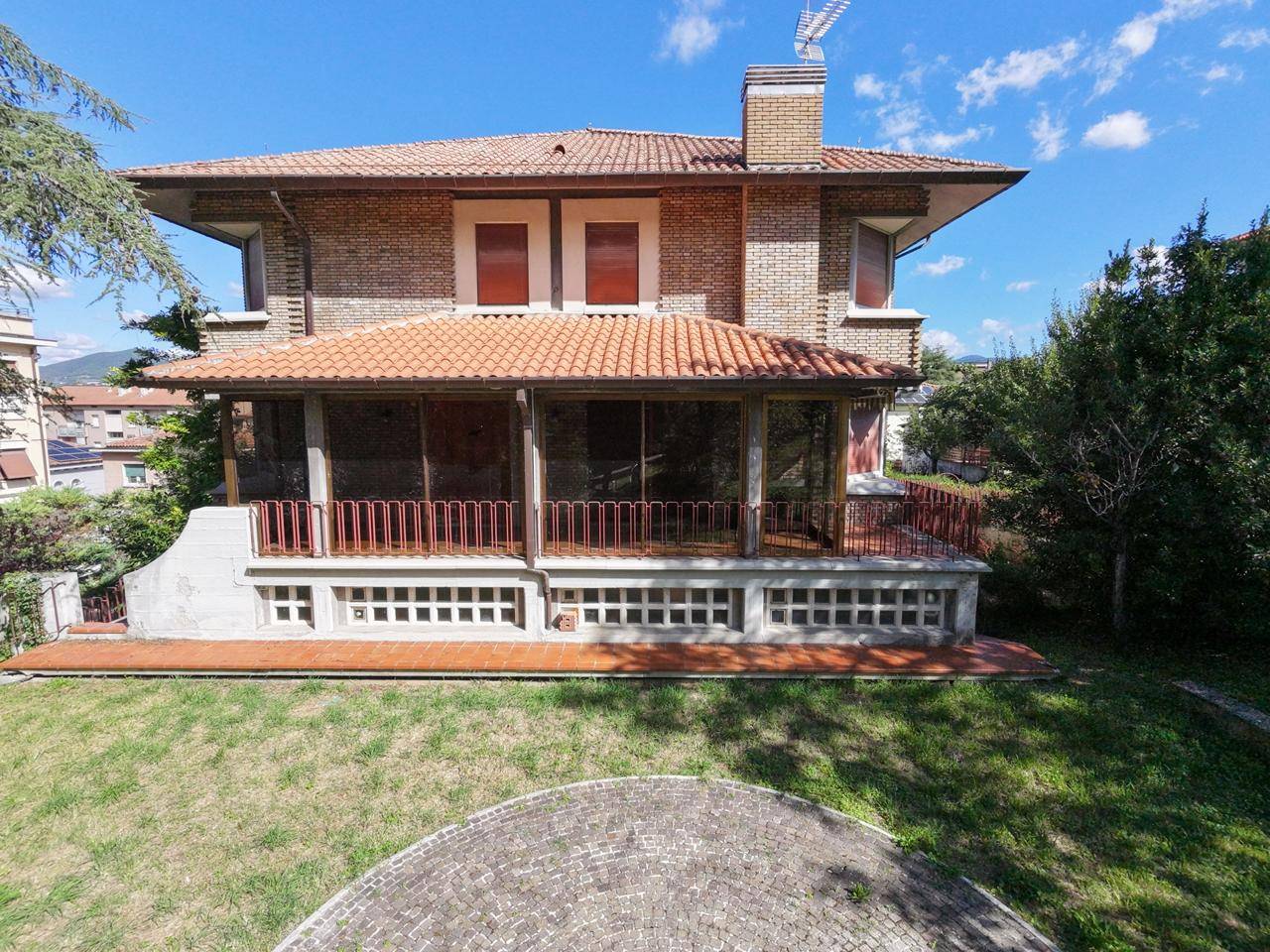 Villa in vendita a Fabriano, SEMI PERIFERIA