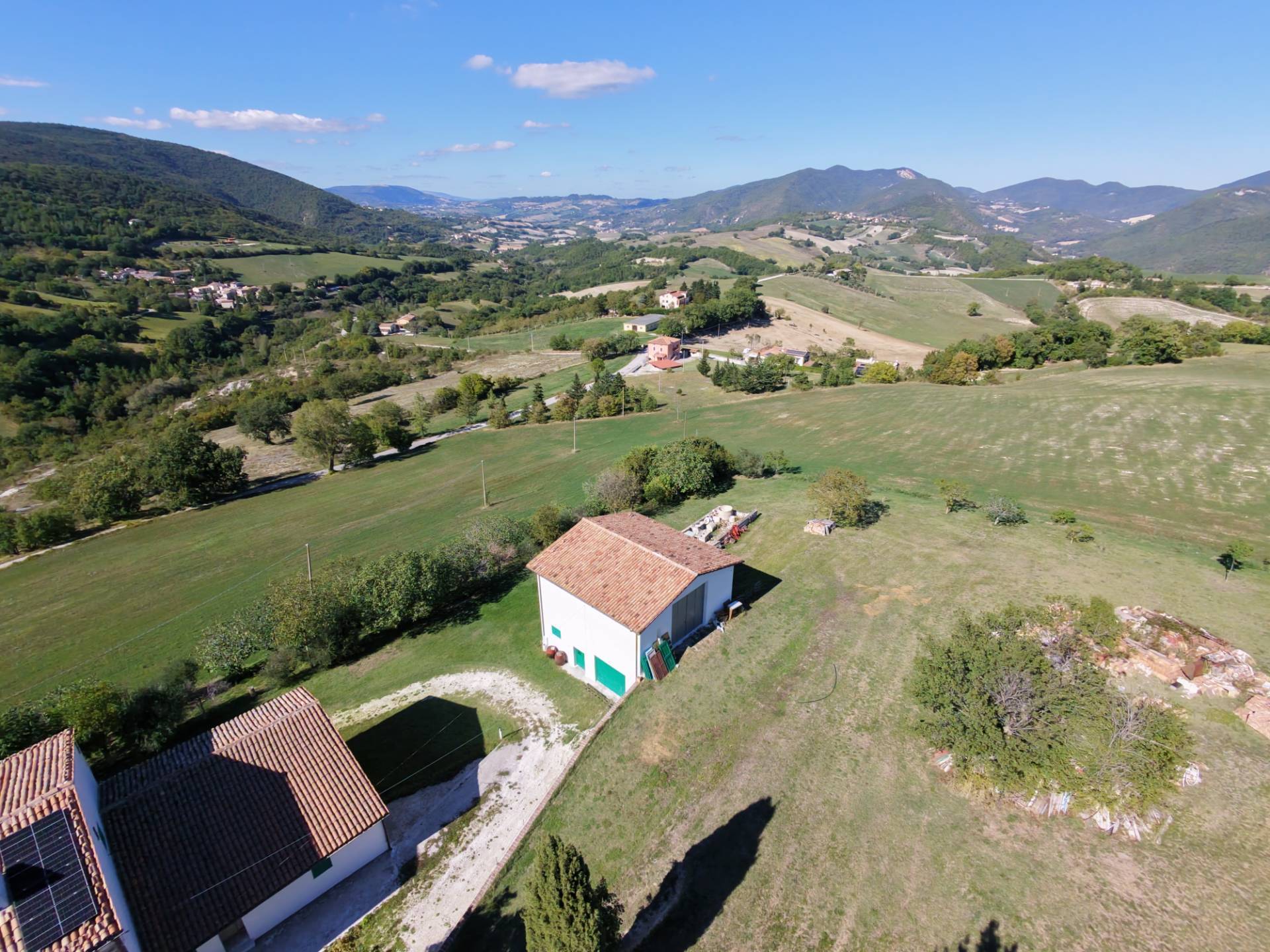 Casolare in vendita a Genga
