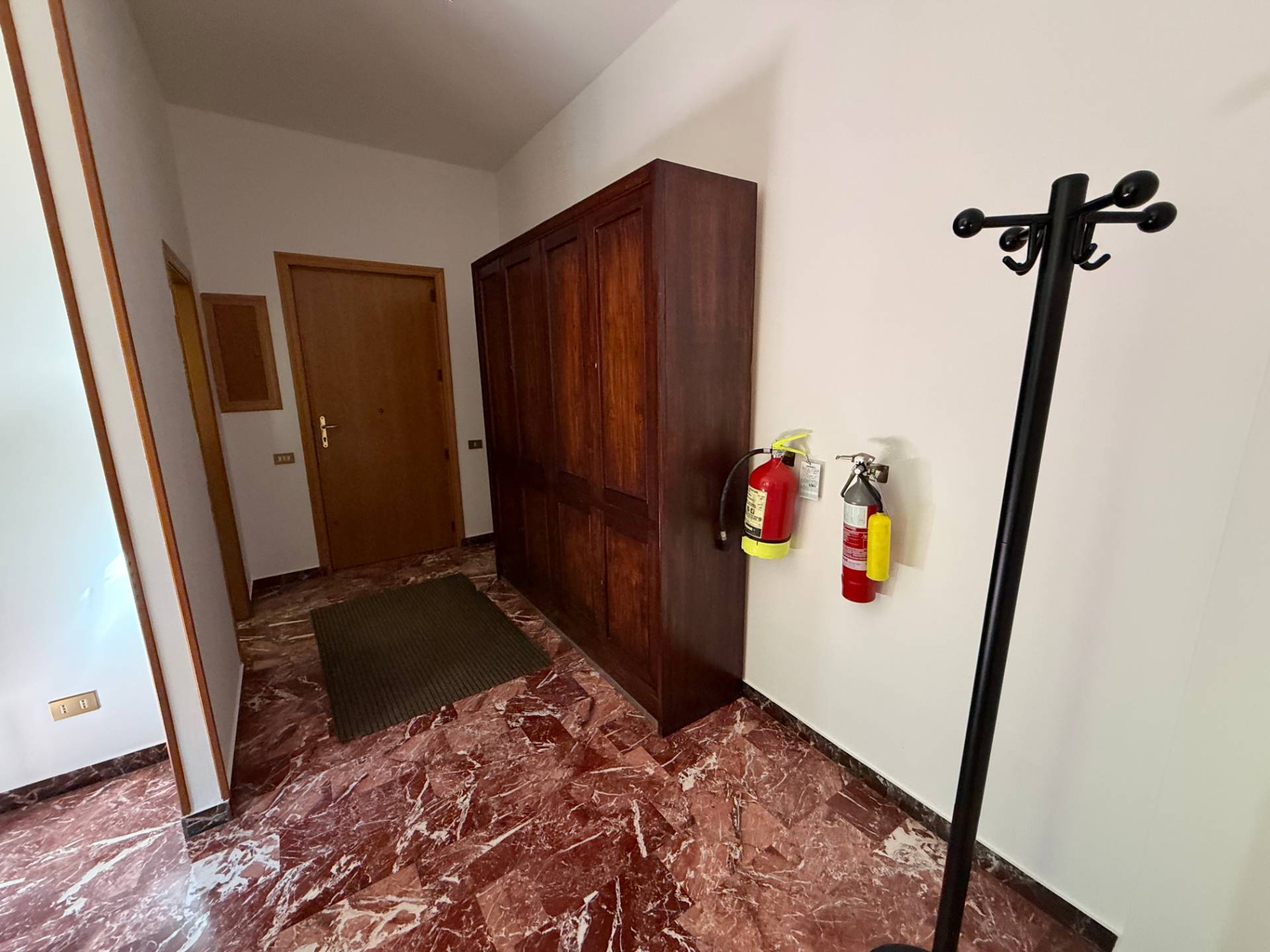 Studio/Ufficio in affitto a Fabriano, SEMI PERIFERIA