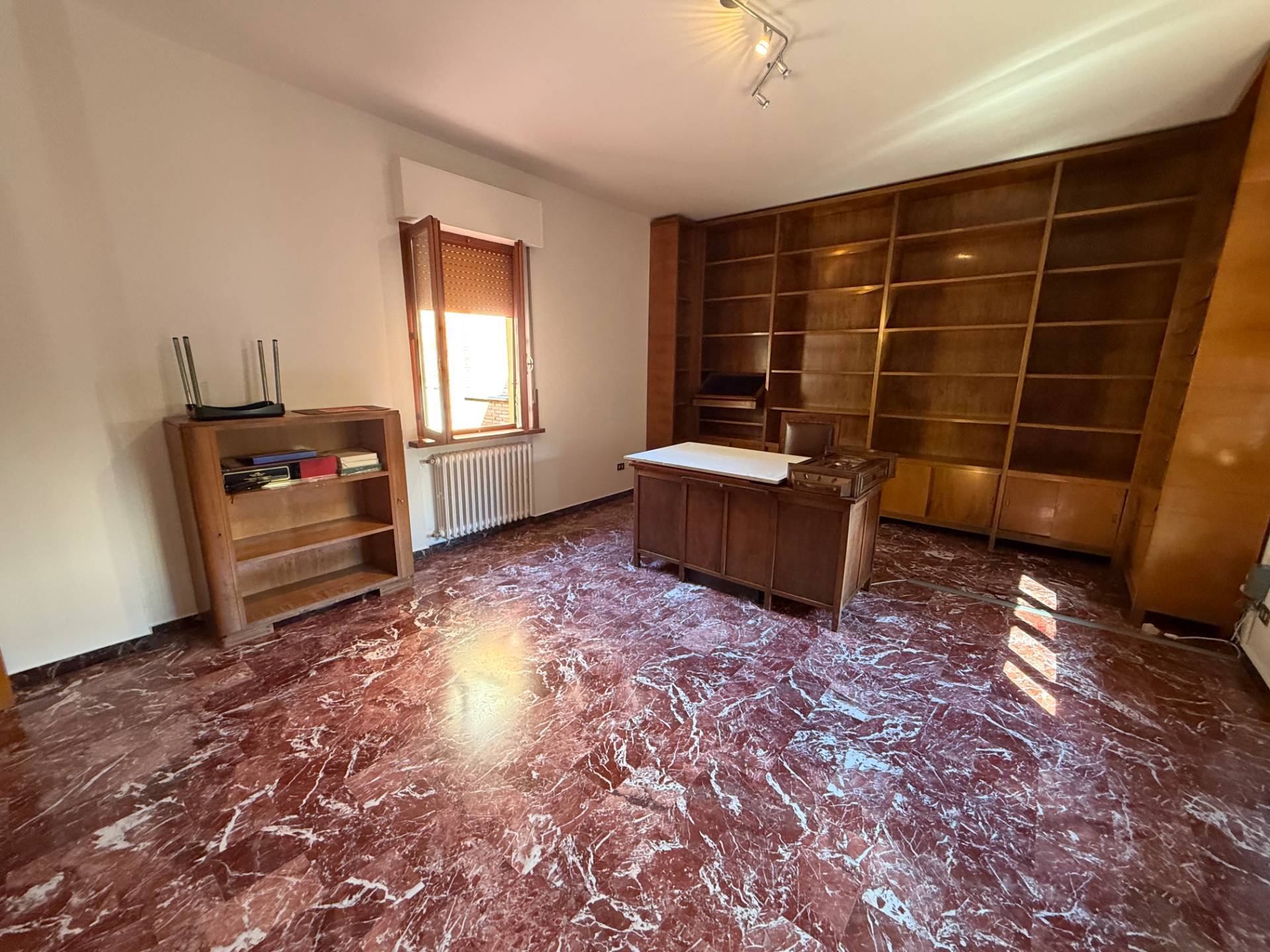 Studio/Ufficio in affitto a Fabriano, SEMI PERIFERIA