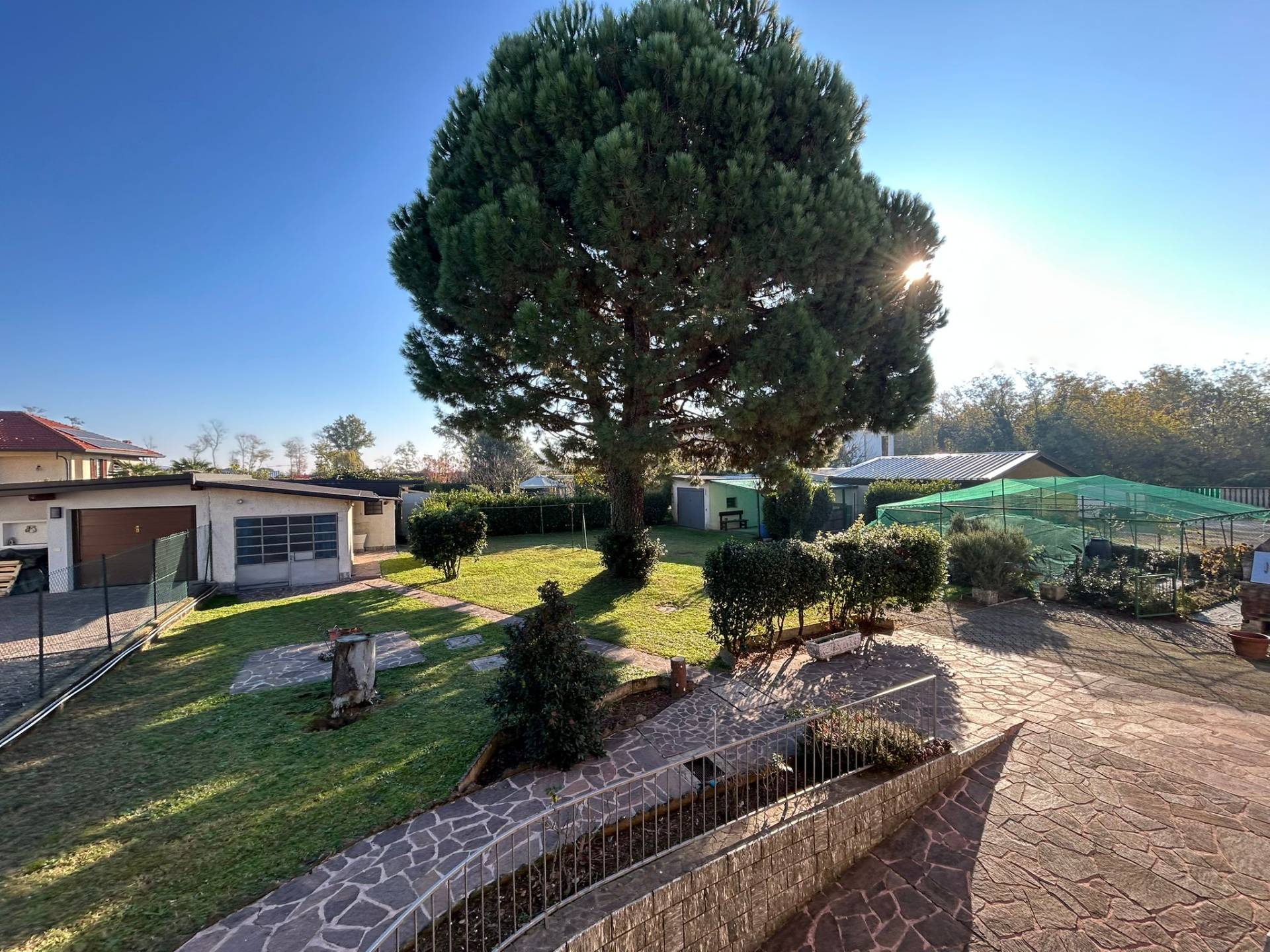 Villa in vendita a Fagnano Olona