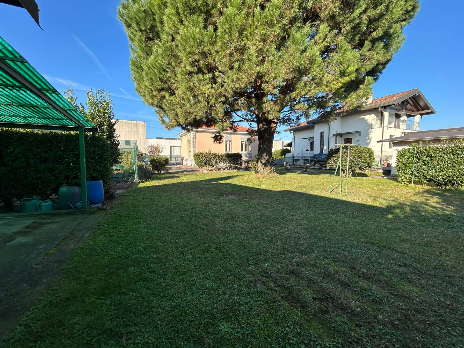 Villa in vendita a Fagnano Olona