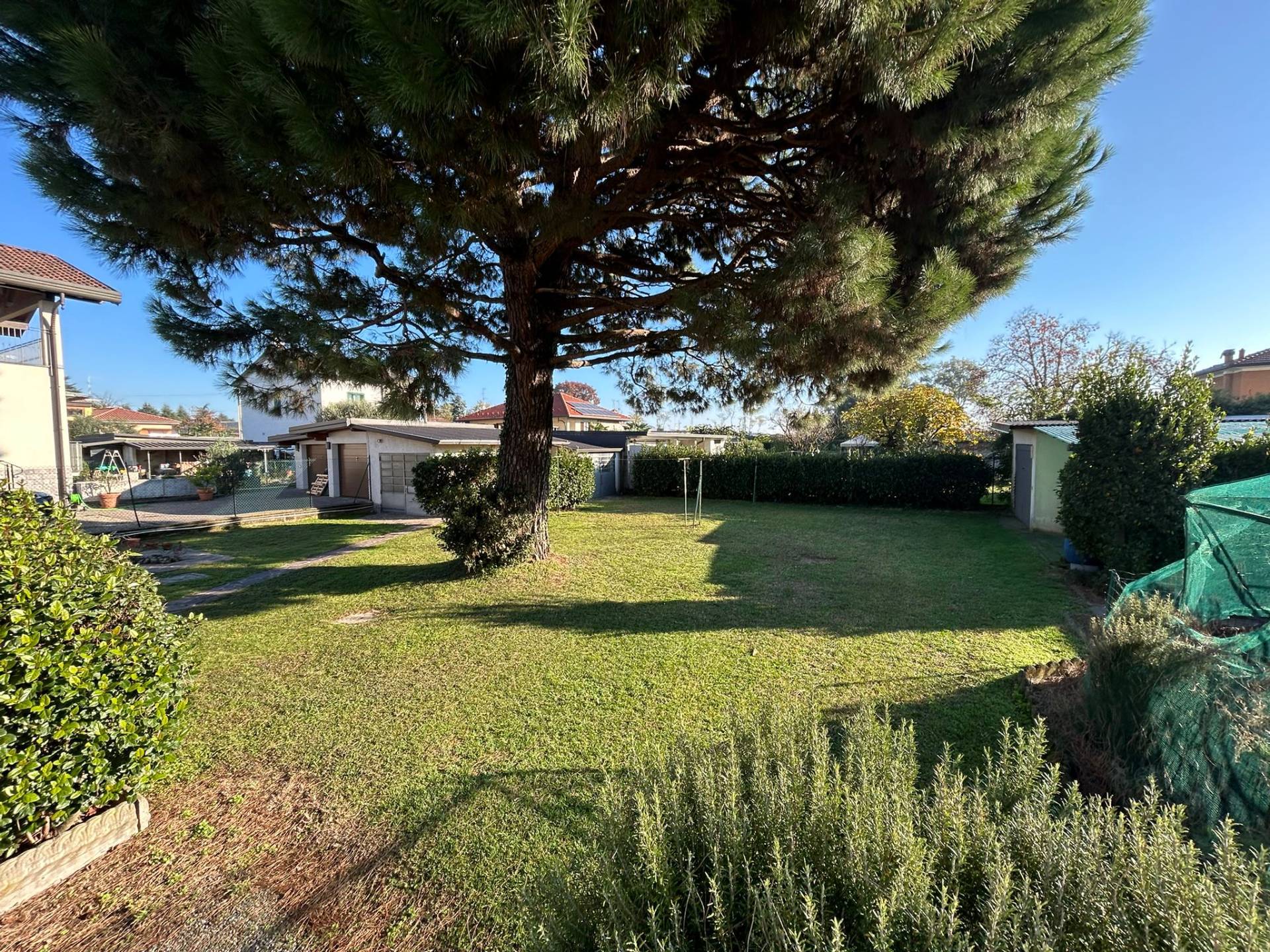 Villa in vendita a Fagnano Olona