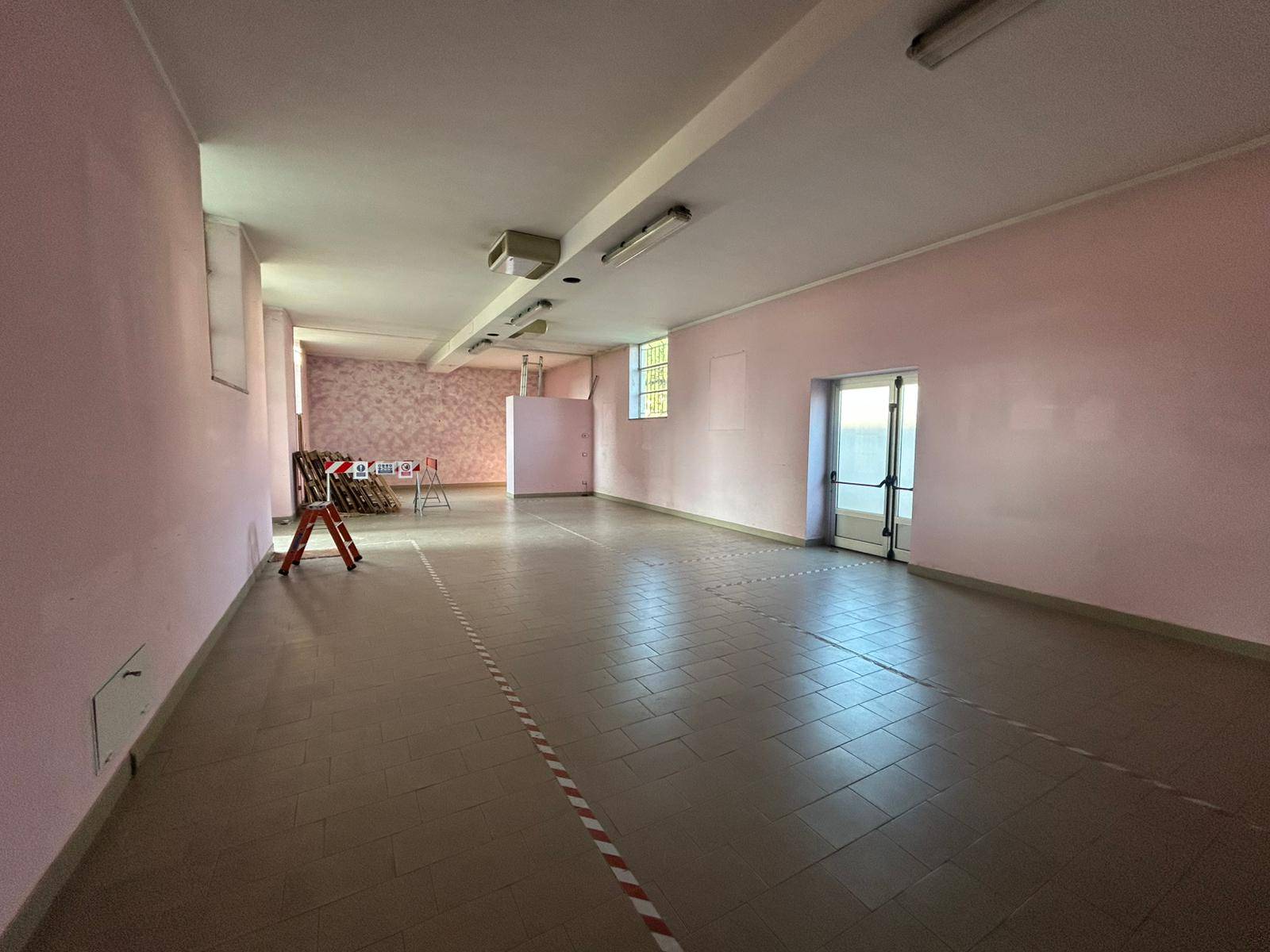 Capannone in affitto a Solbiate Olona