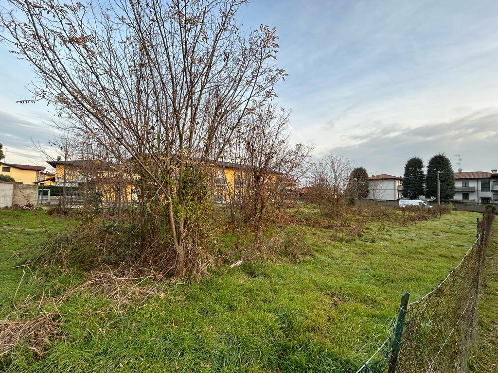 Terreno edificabile in vendita a Solbiate Olona