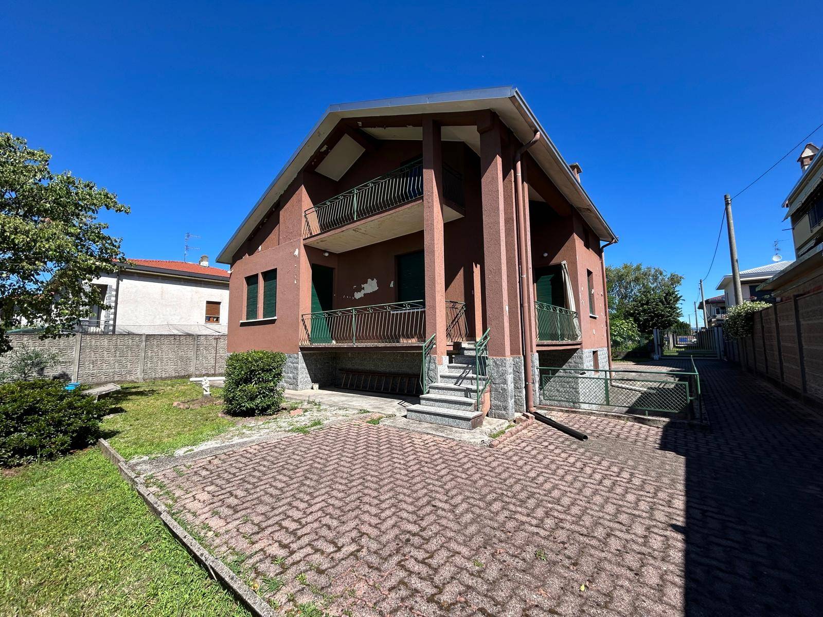 Villa in vendita a Solbiate Olona