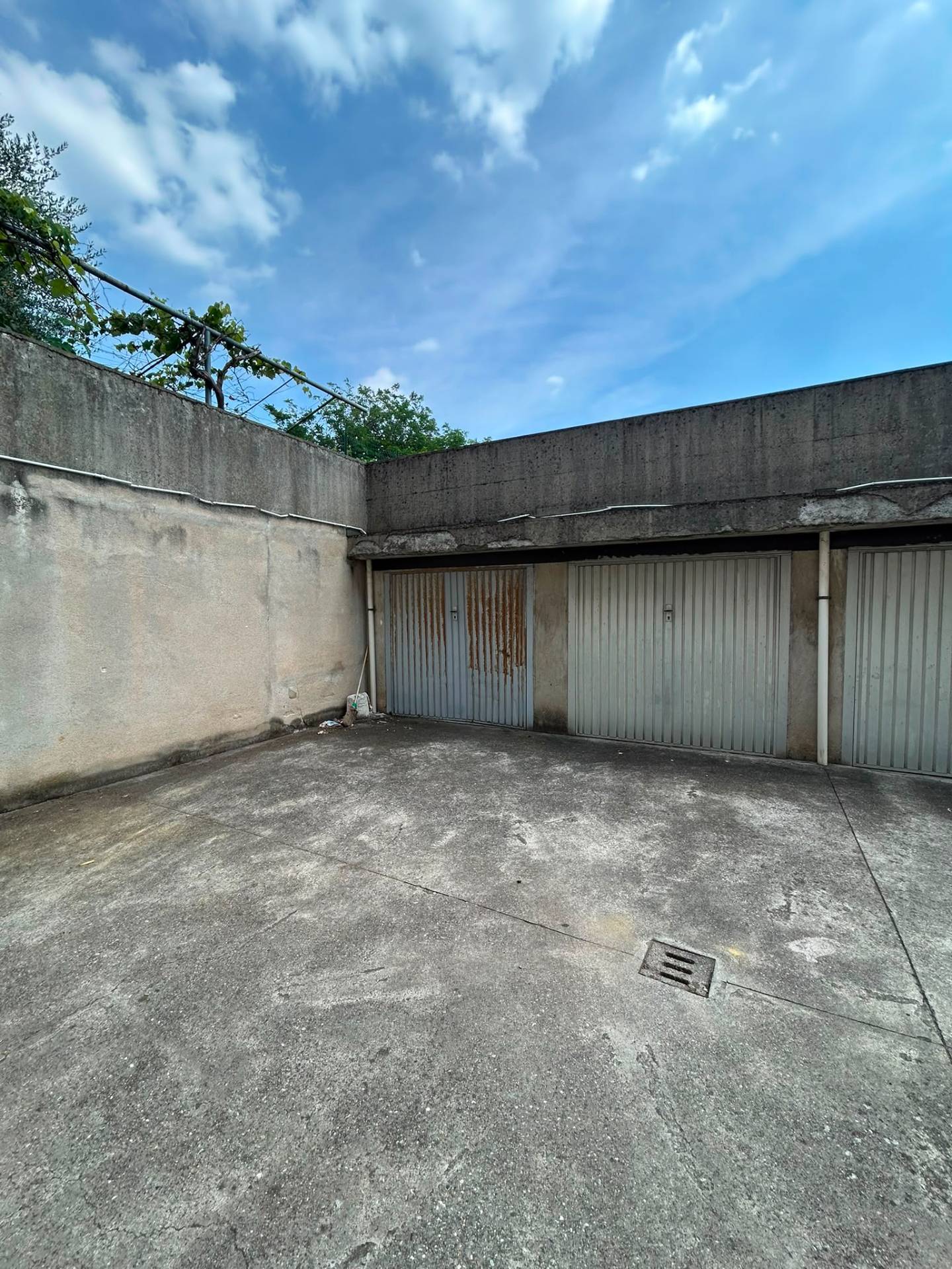 GARAGE in vendita a Solbiate Olona
