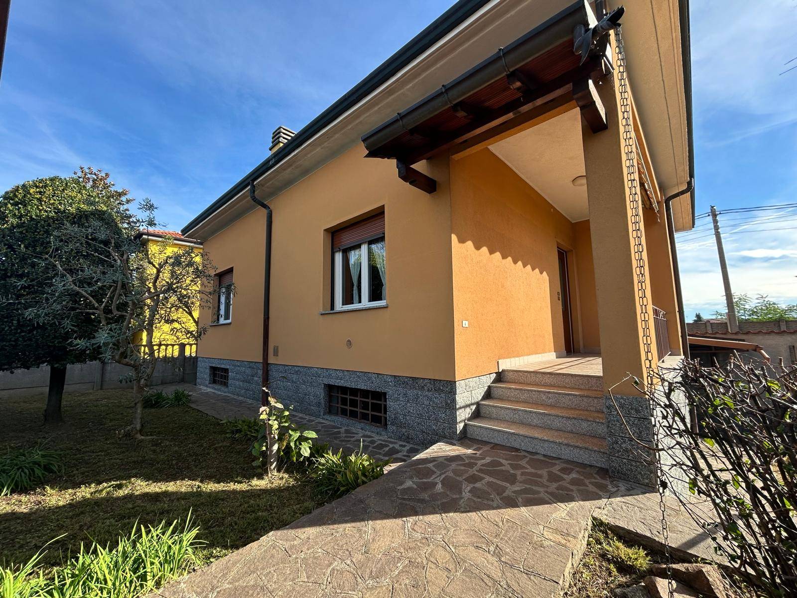 Villa in vendita a Solbiate Olona