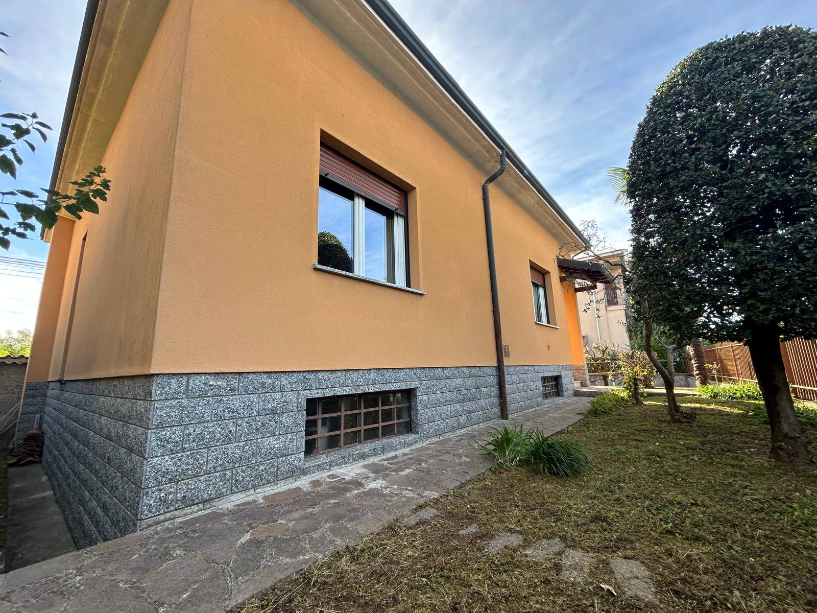Villa in vendita a Solbiate Olona