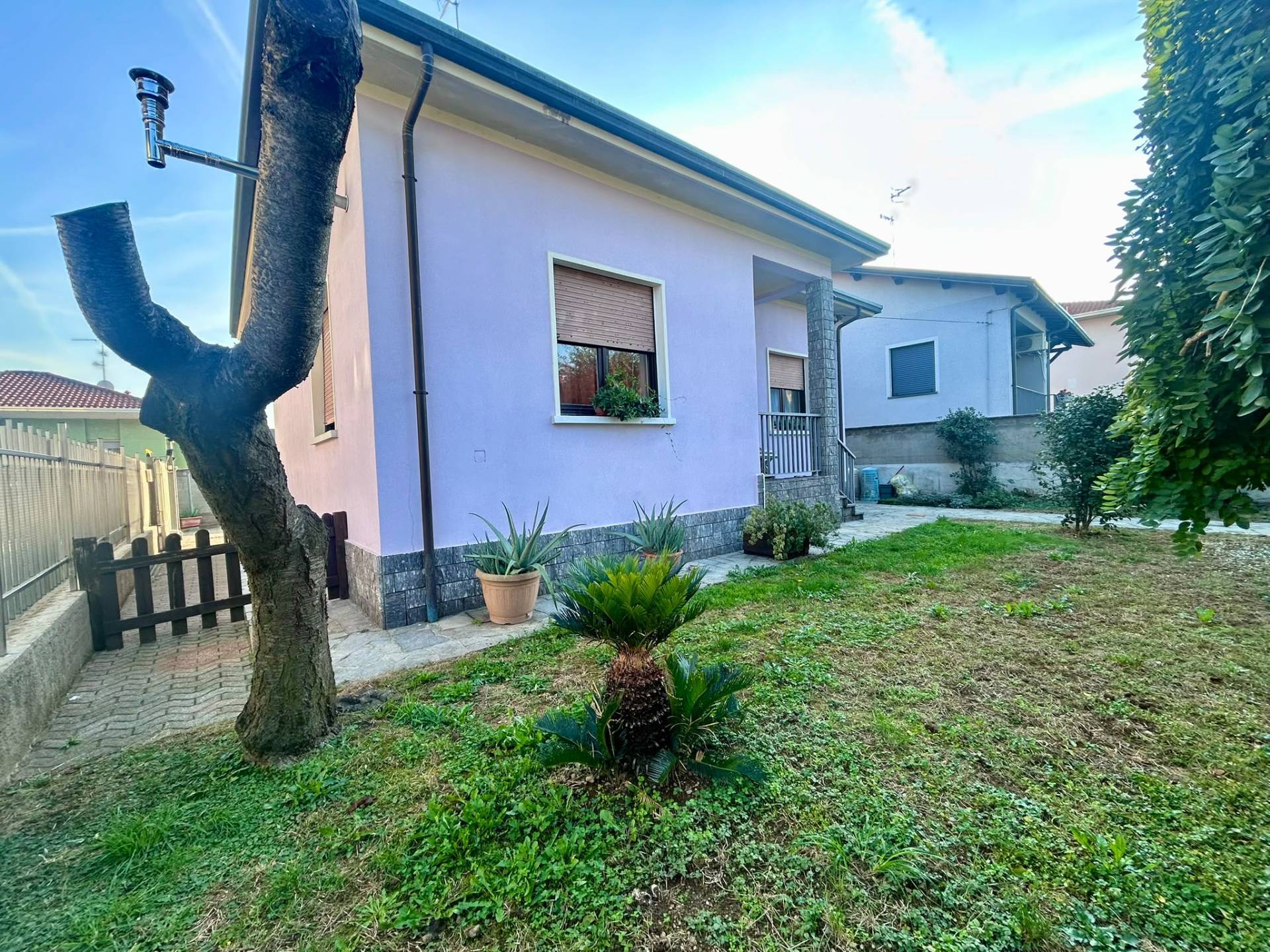 Villa in vendita a Solbiate Olona
