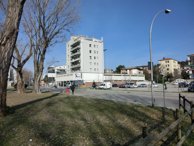 Commerciale Altro in affitto a Monfalcone