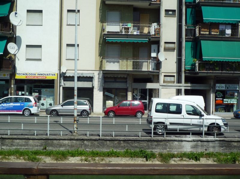 Locale commerciale in vendita a Monfalcone