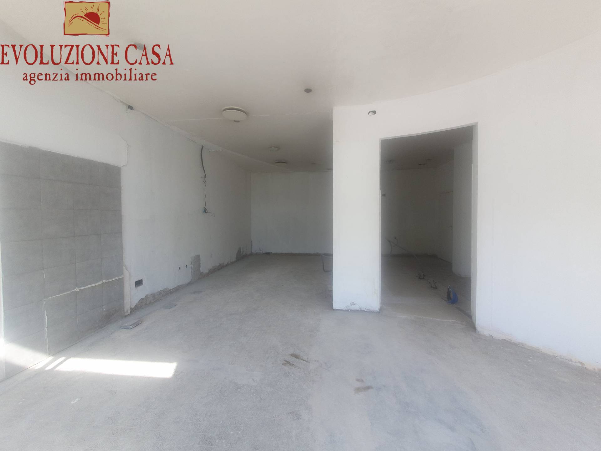 Locale commerciale in vendita a Monfalcone