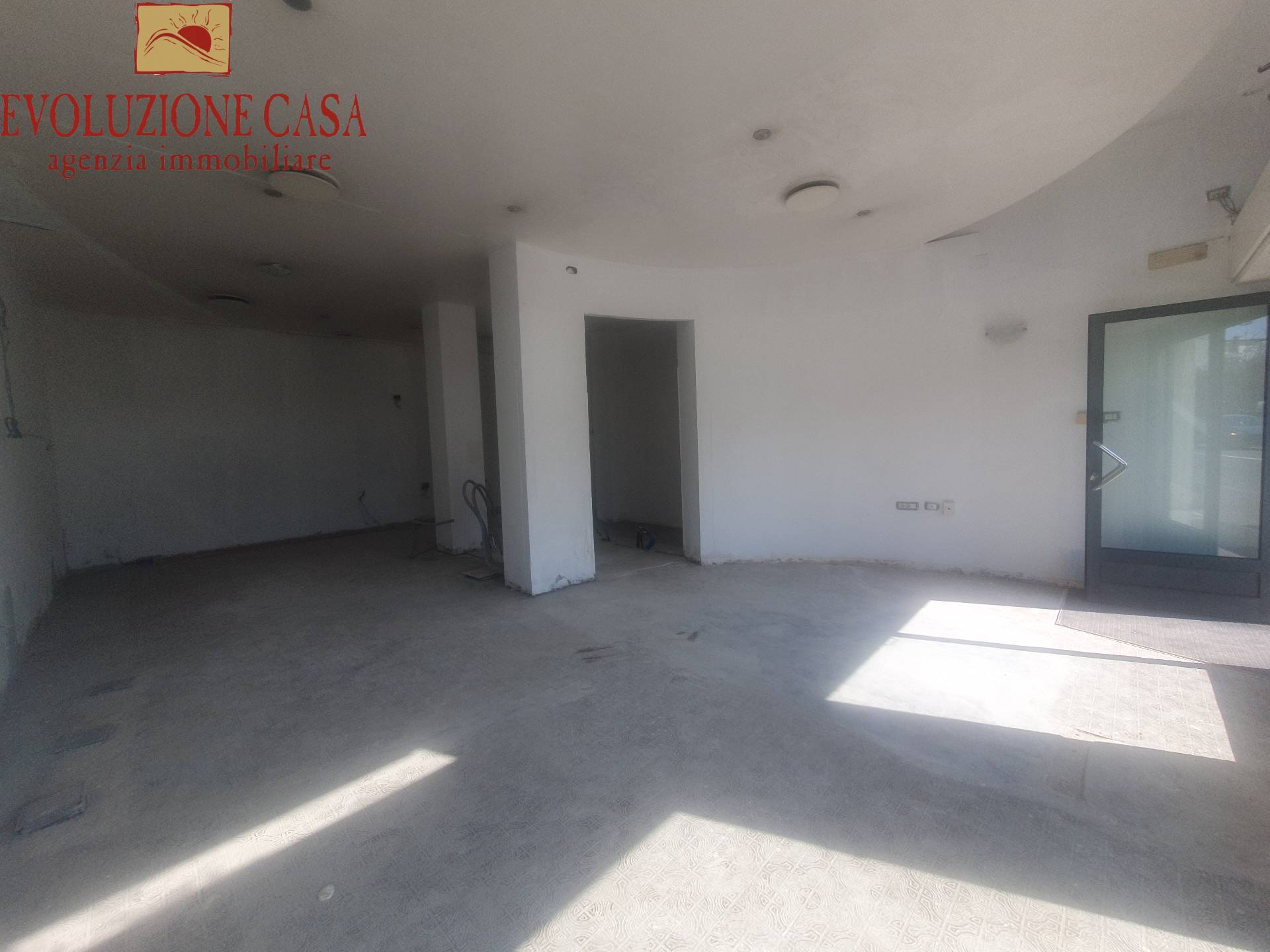 Locale commerciale in vendita a Monfalcone