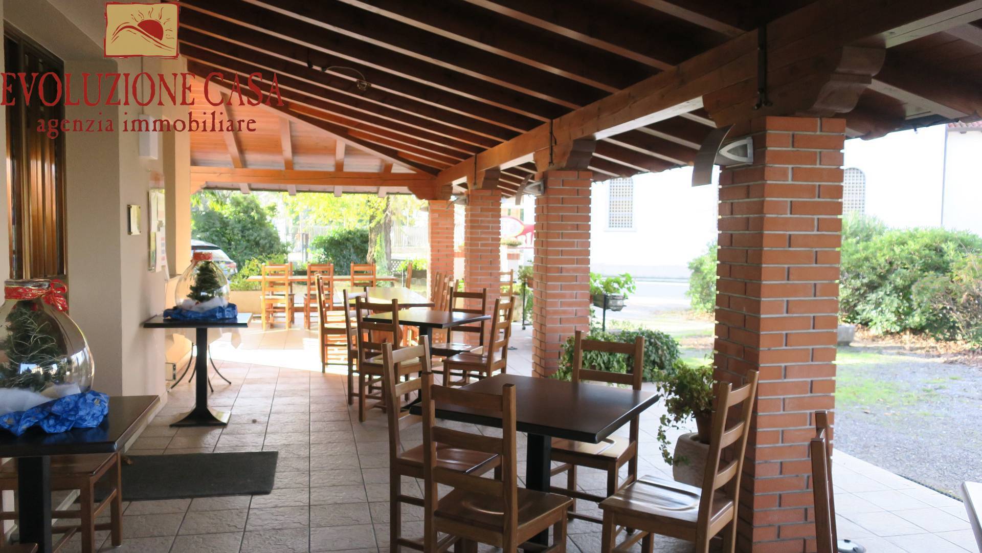 Attivit commerciale in vendita a Staranzano