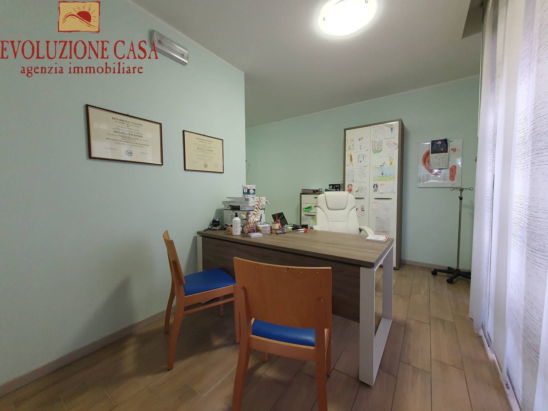 Ufficio-Studio in vendita a Monfalcone, Centro