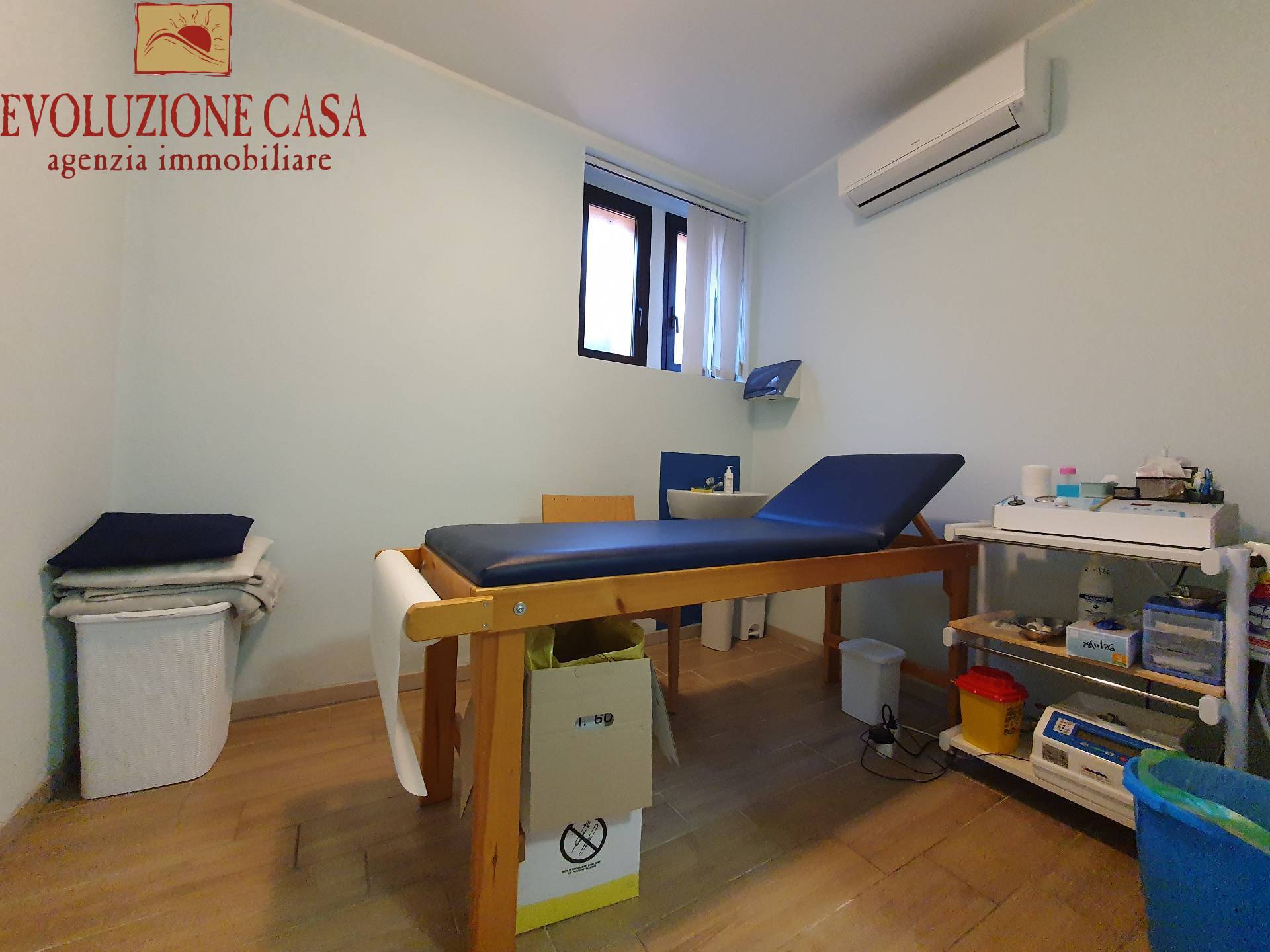 Ufficio-Studio in vendita a Monfalcone, Centro