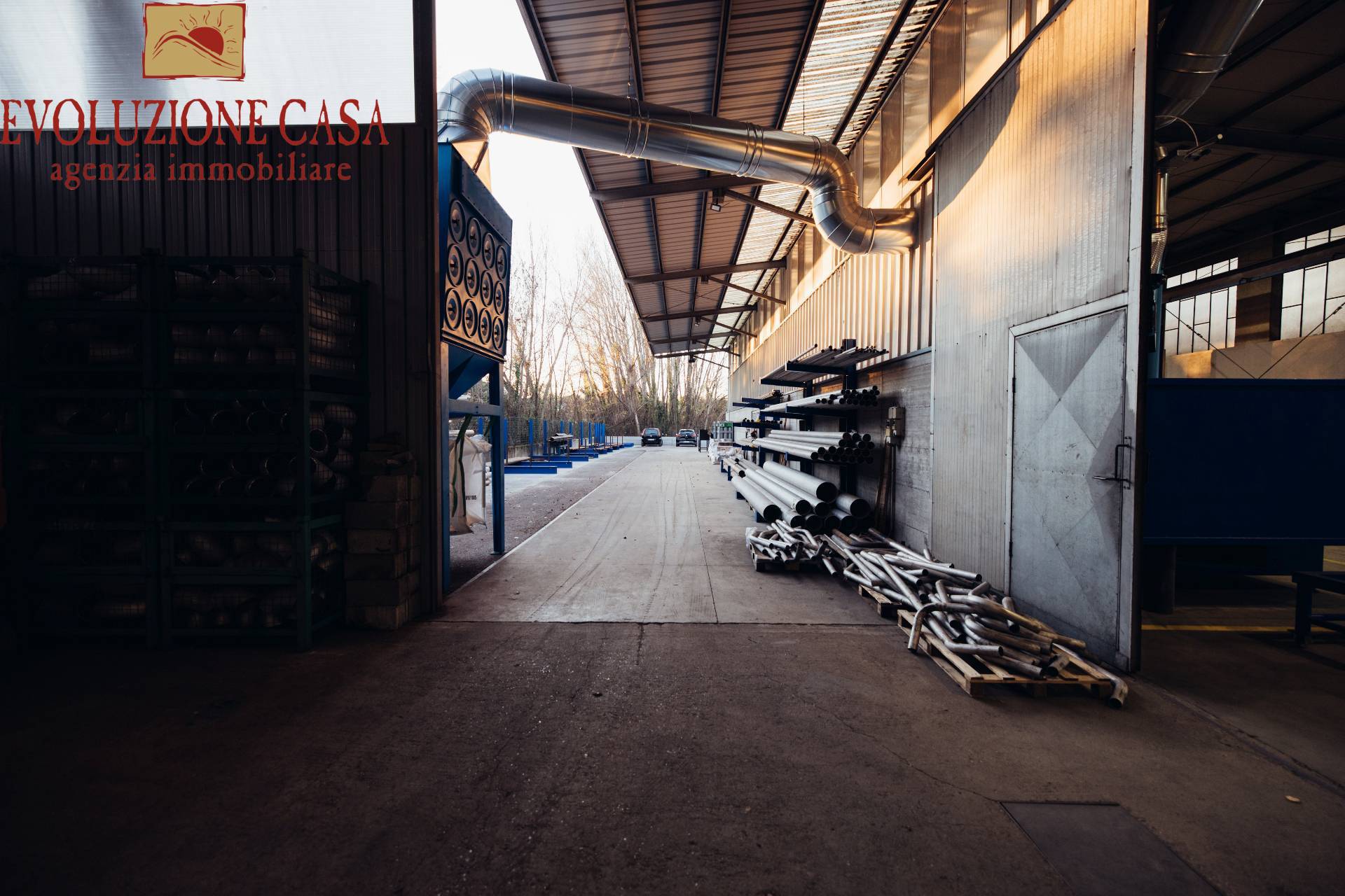 Capannone in vendita a Monfalcone, Schiavetti