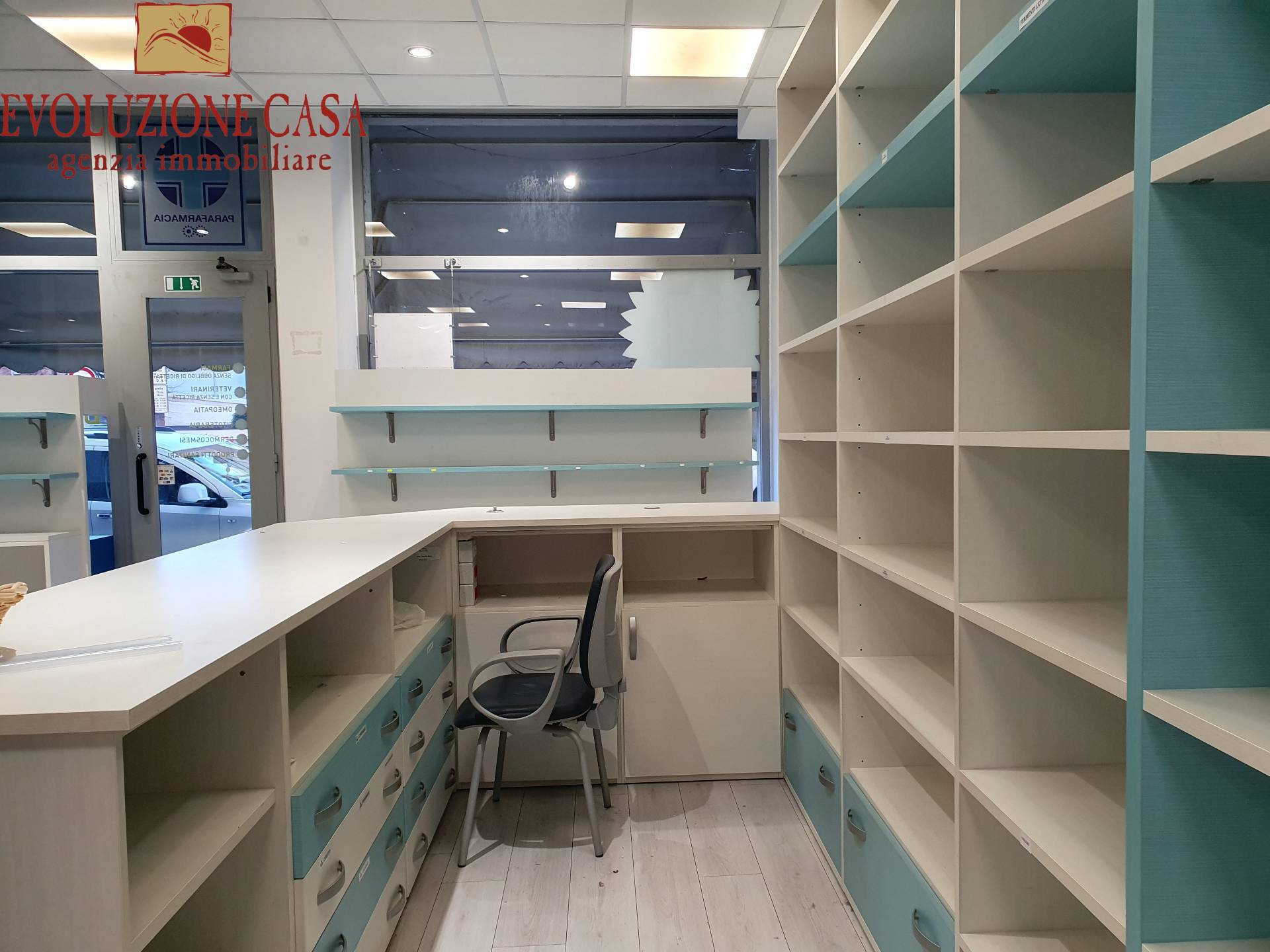 Locale commerciale in vendita a Monfalcone, Centro