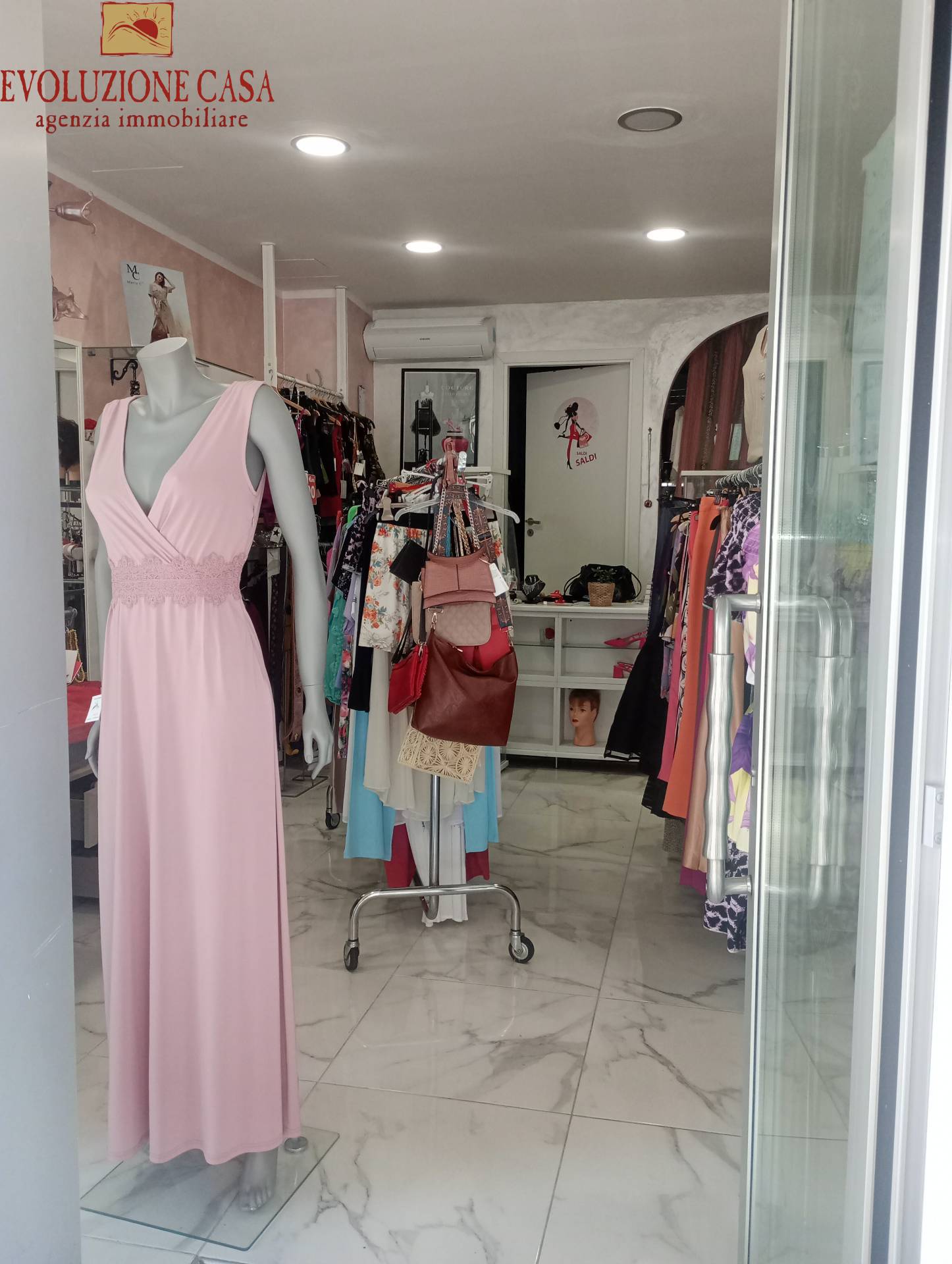 Locale commerciale in vendita a Monfalcone