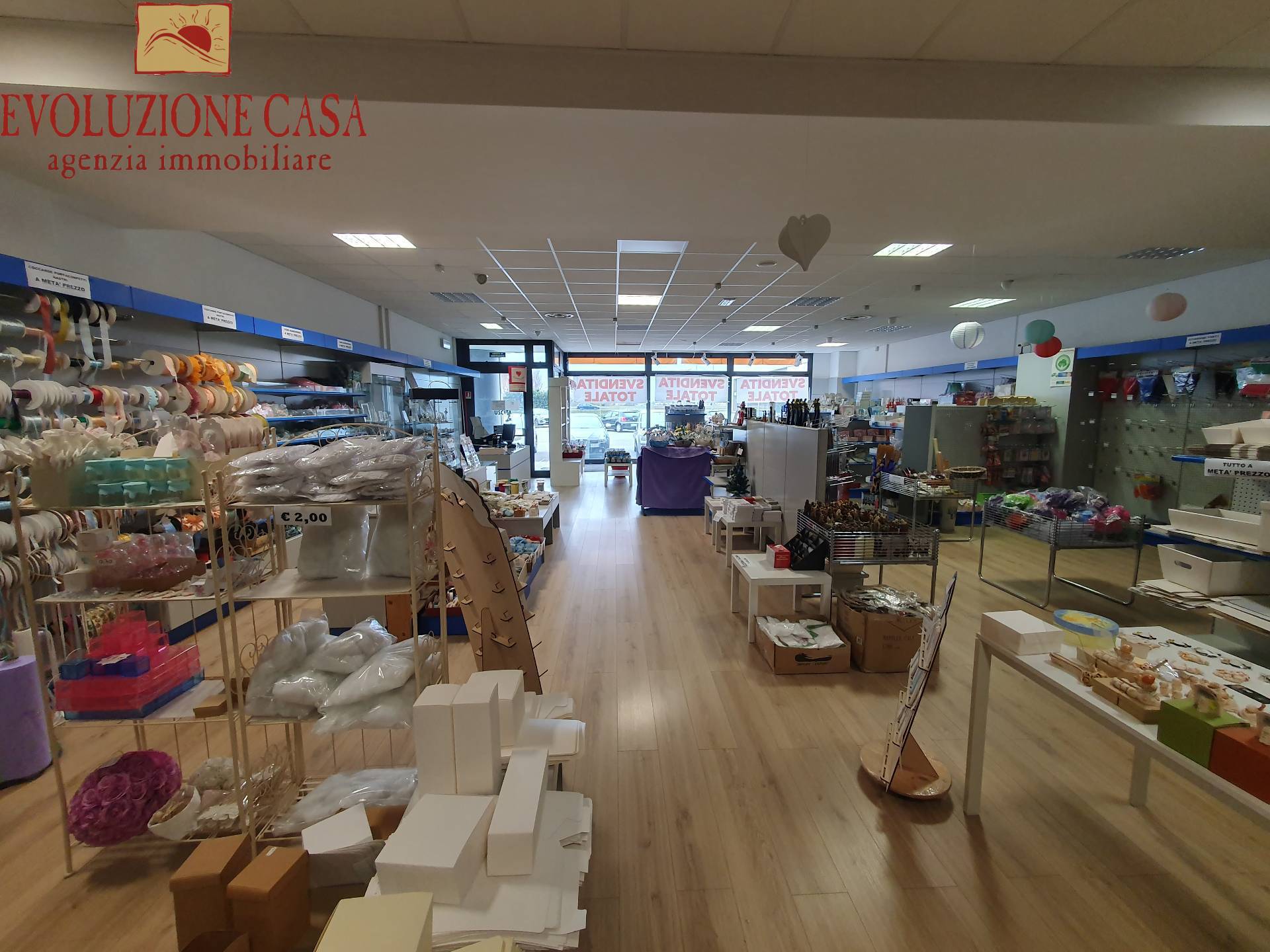 Locale commerciale in vendita a Fiumicello Villa Vicentina