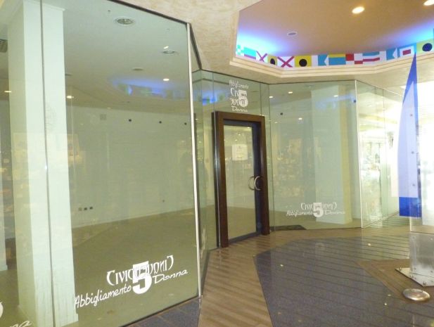 locale commerciale in vendita a Monfalcone