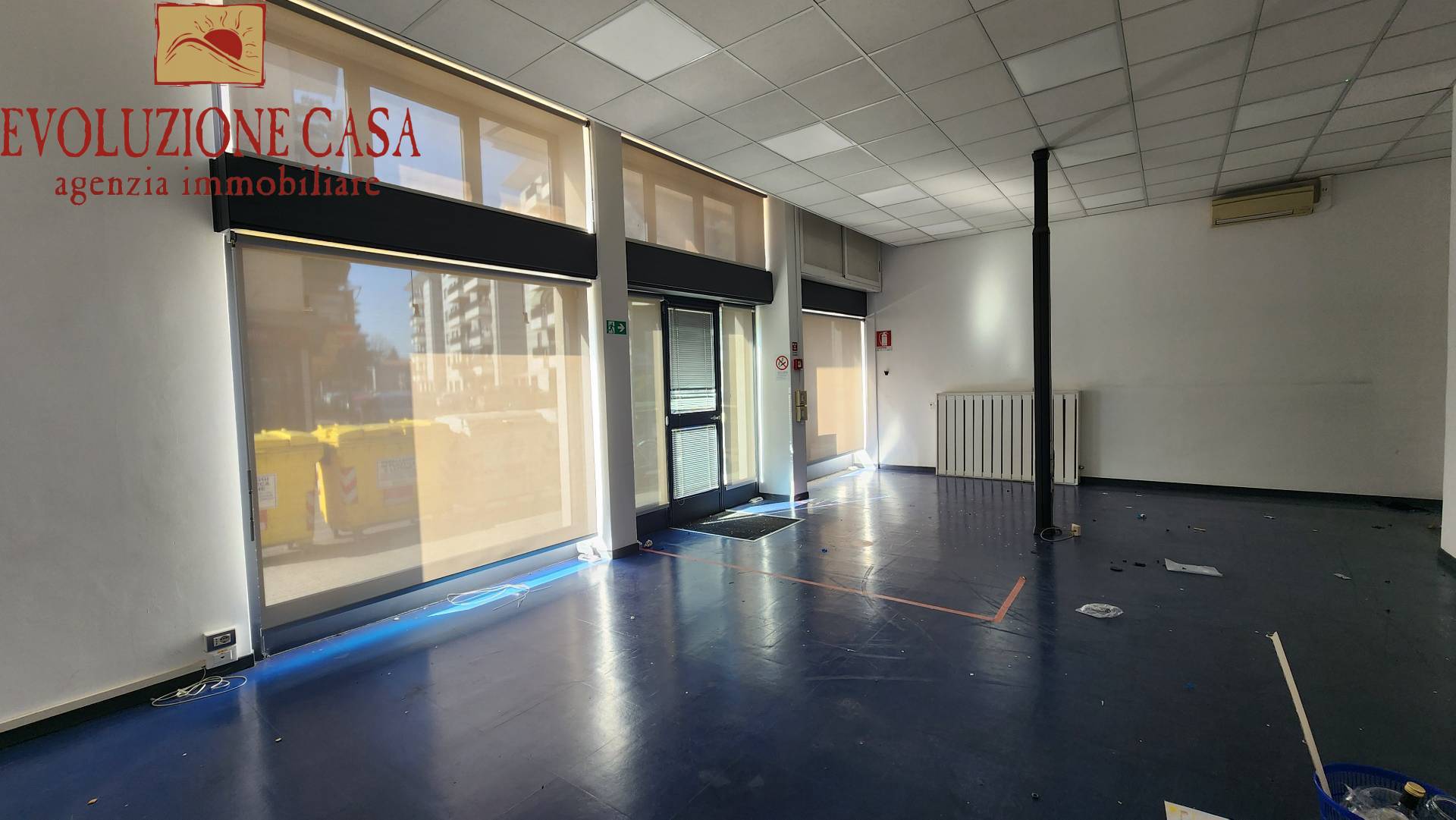 Locale commerciale in vendita a Monfalcone, Centro