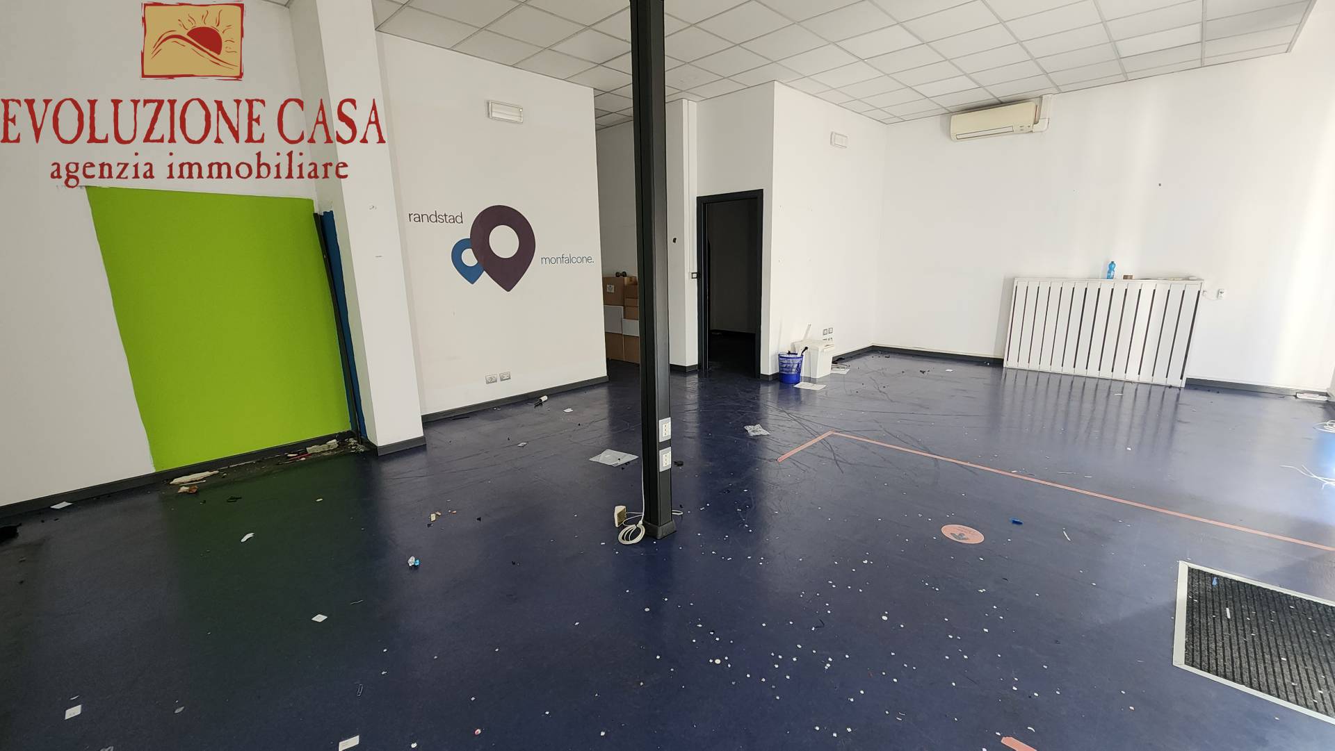 Locale commerciale in vendita a Monfalcone, Centro