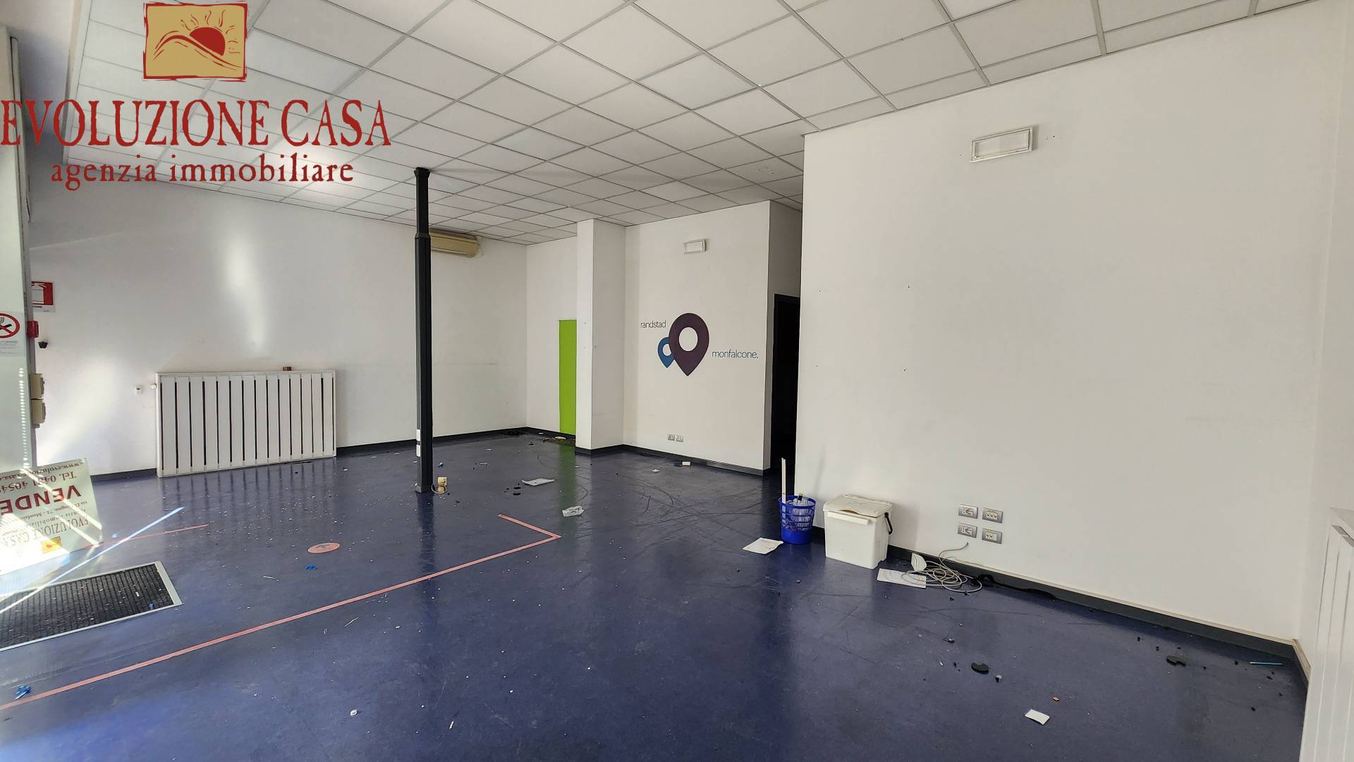 Locale commerciale in vendita a Monfalcone, Centro