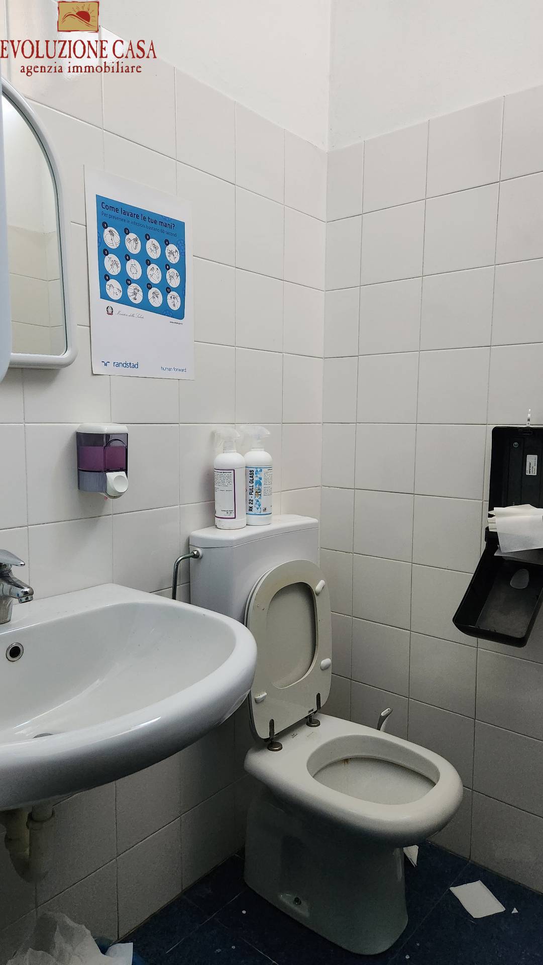 Locale commerciale in vendita a Monfalcone, Centro