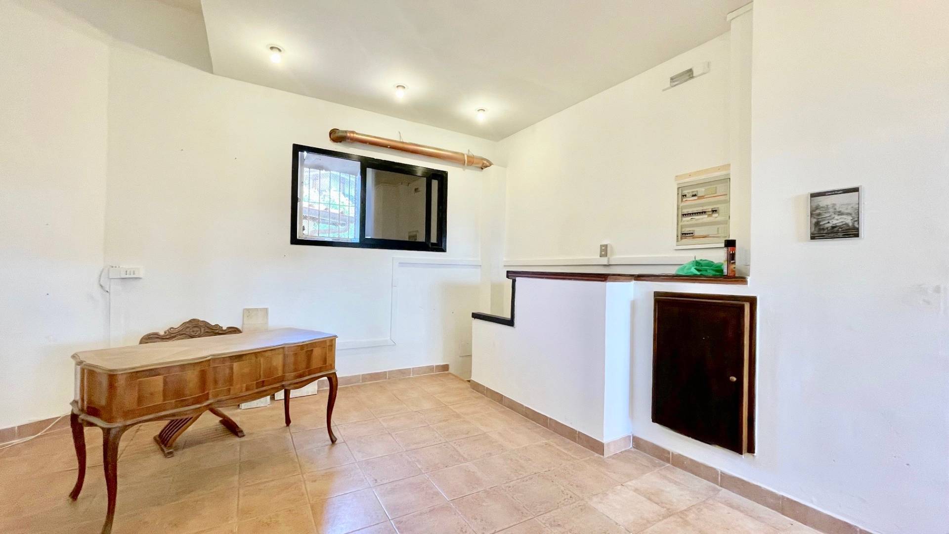 LOCALE COMMERCIALE in affitto a Roma, Ostia