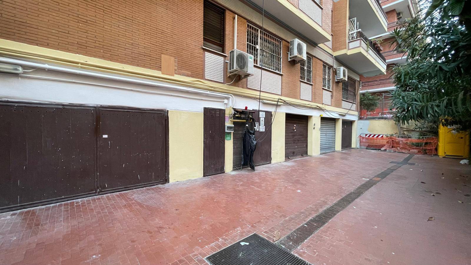 MAGAZZINO in vendita a Roma, OSTIA LEVANTE